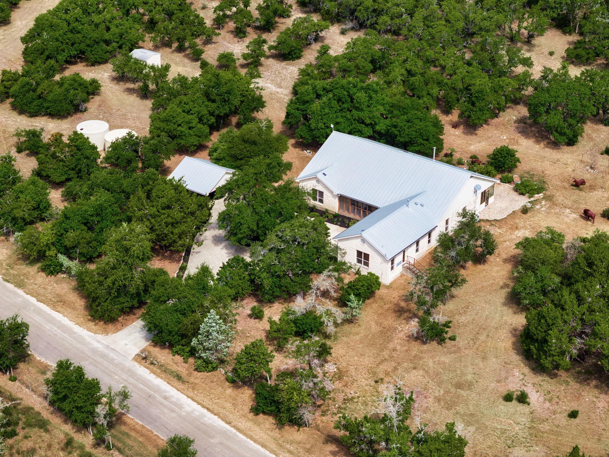 351 Fawn Meadow Dr, Dripping Springs, TX 78620