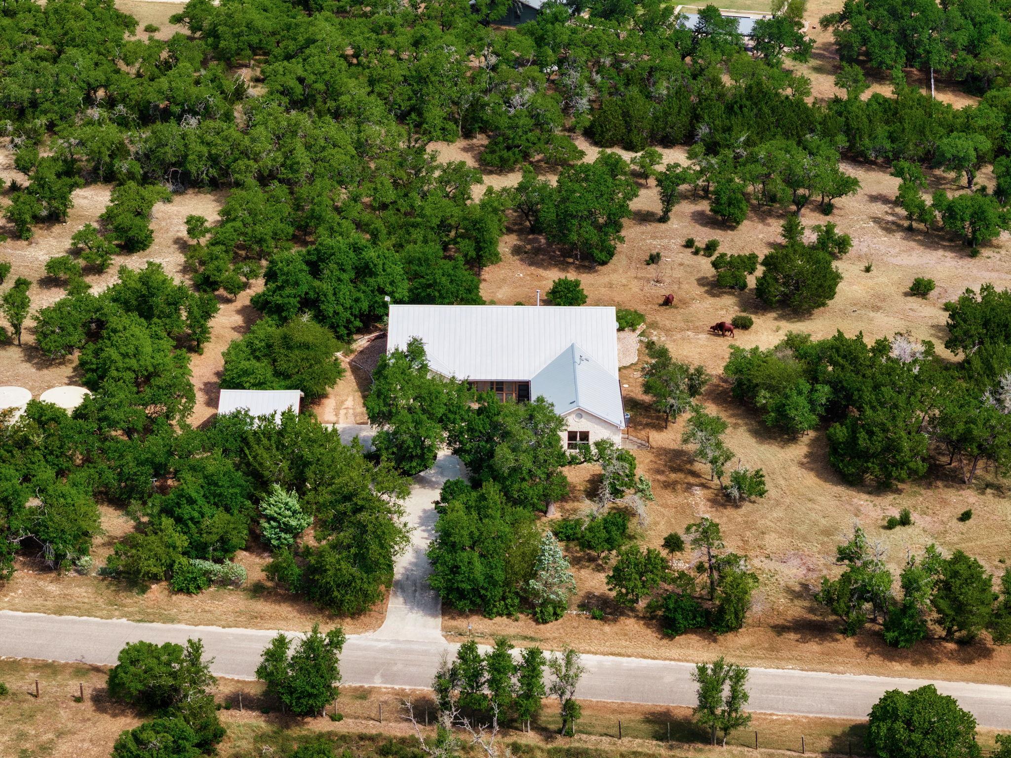 351 Fawn Meadow Dr, Dripping Springs, TX 78620