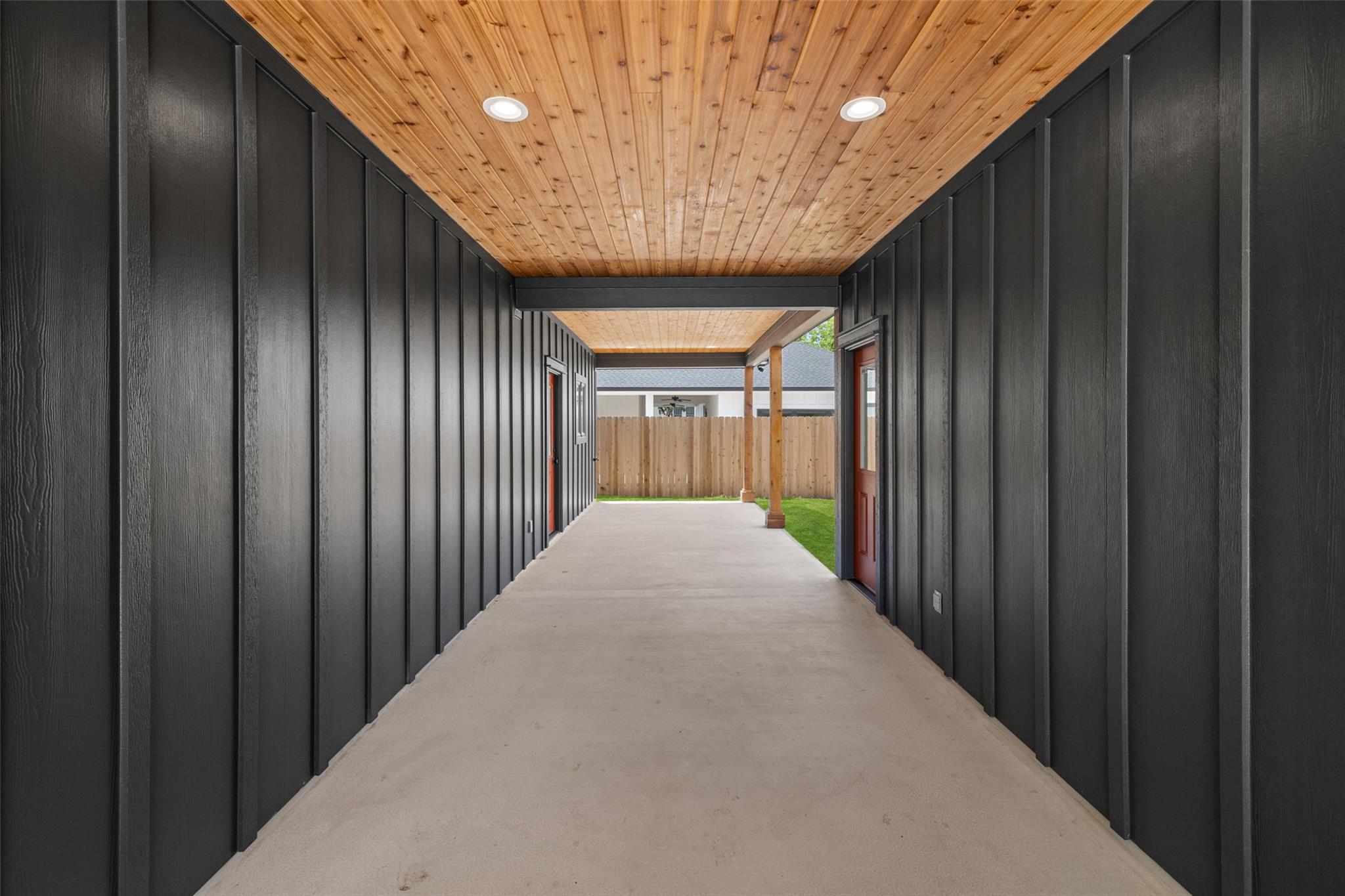 705 Sloan St, Taylor, TX 76574