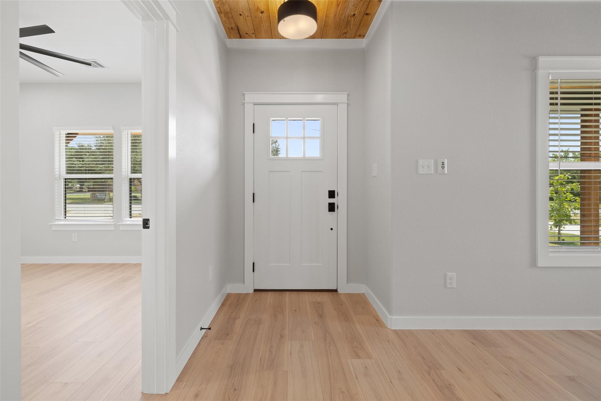 705 Sloan St, Taylor, TX 76574