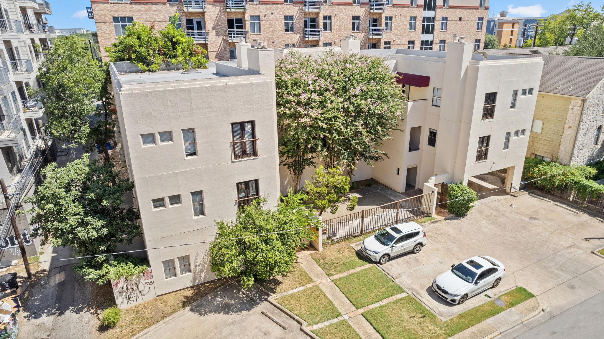 712 GRAHAM Pl # 302, Austin, TX 78705