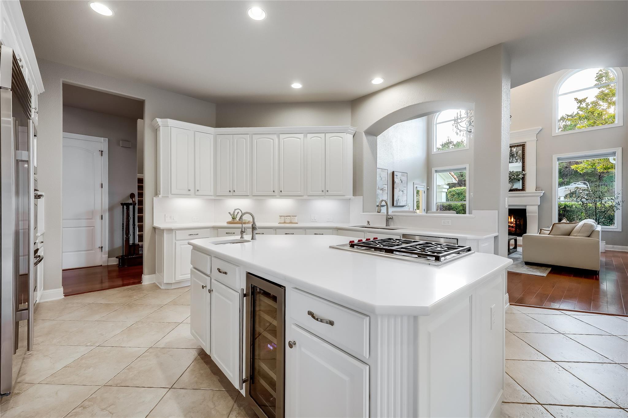 2116 Demona Dr, Austin, TX 78733