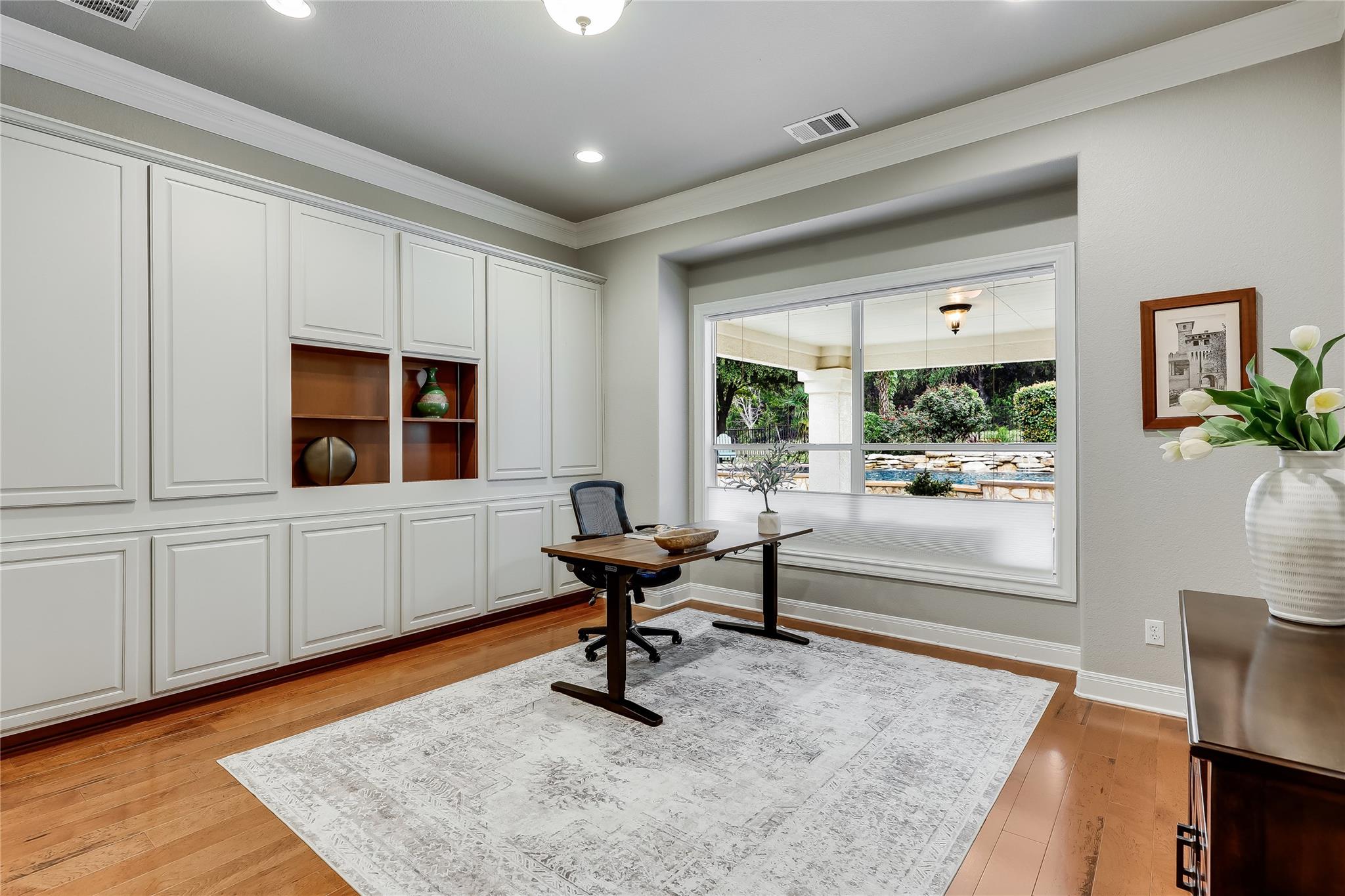 2116 Demona Dr, Austin, TX 78733