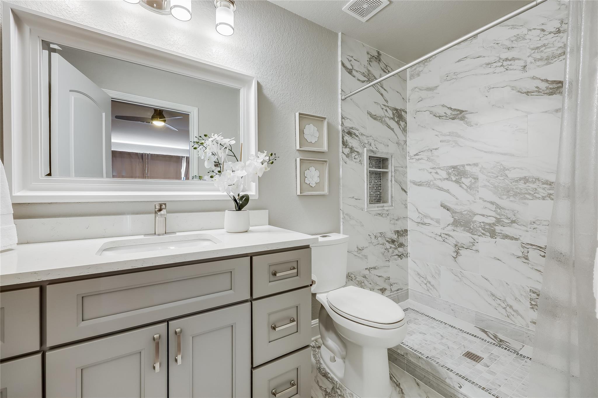 2116 Demona Dr, Austin, TX 78733