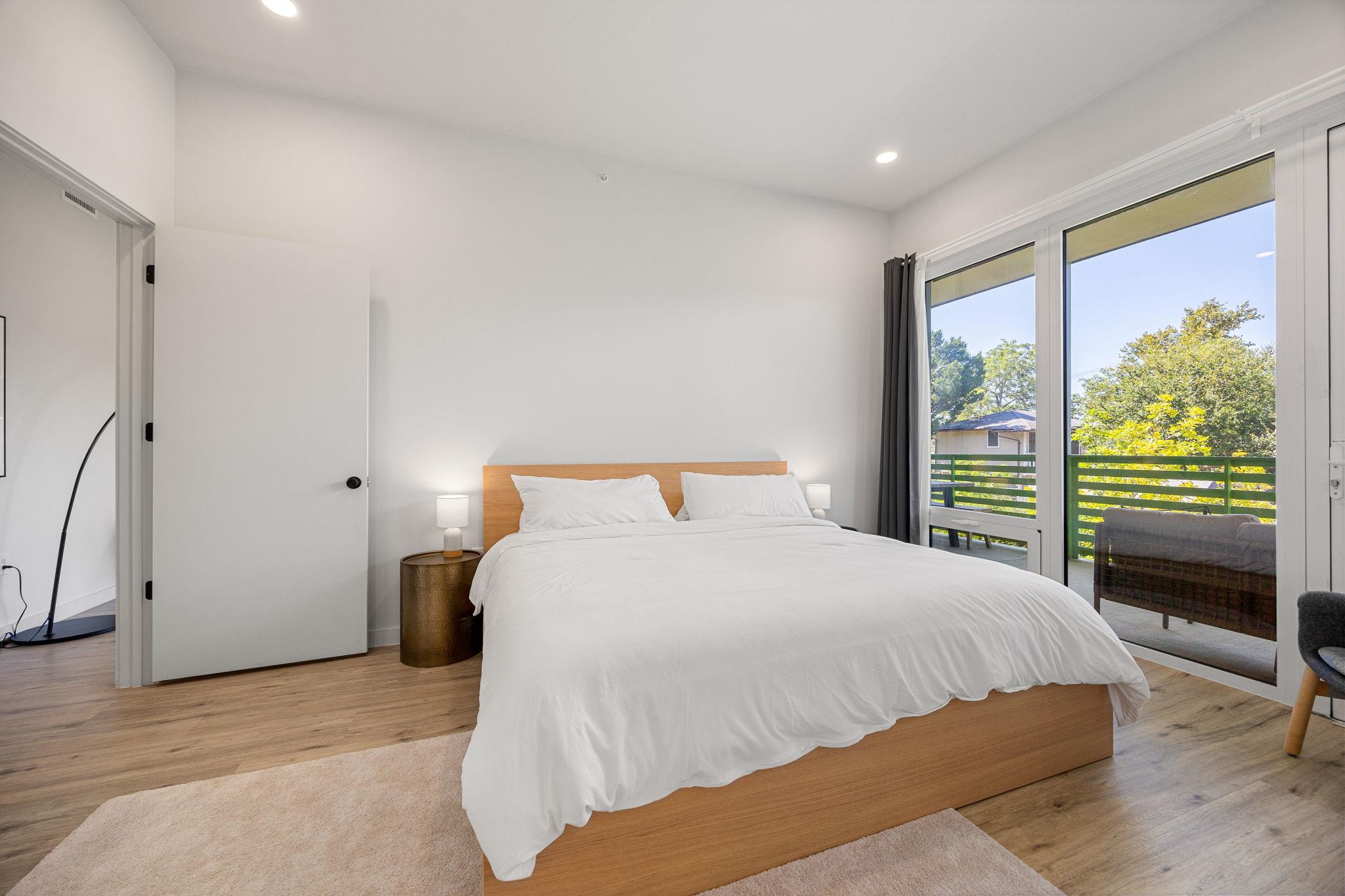 4004 Banister Ln # 215, Austin, TX 78704