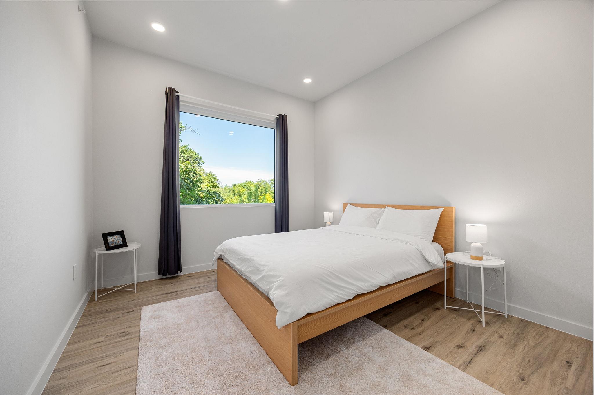 4004 Banister Ln # 215, Austin, TX 78704