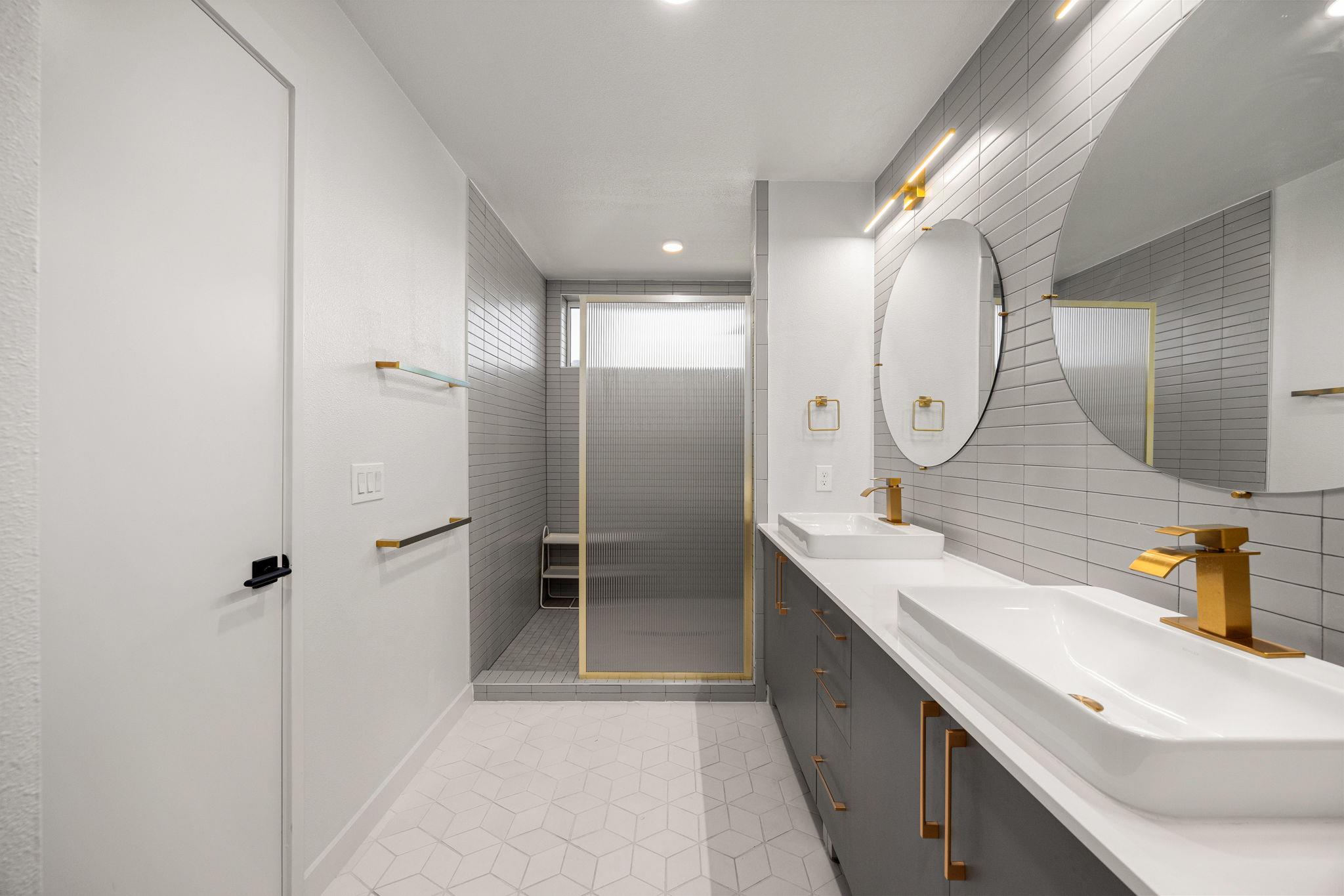 4004 Banister Ln # 215, Austin, TX 78704