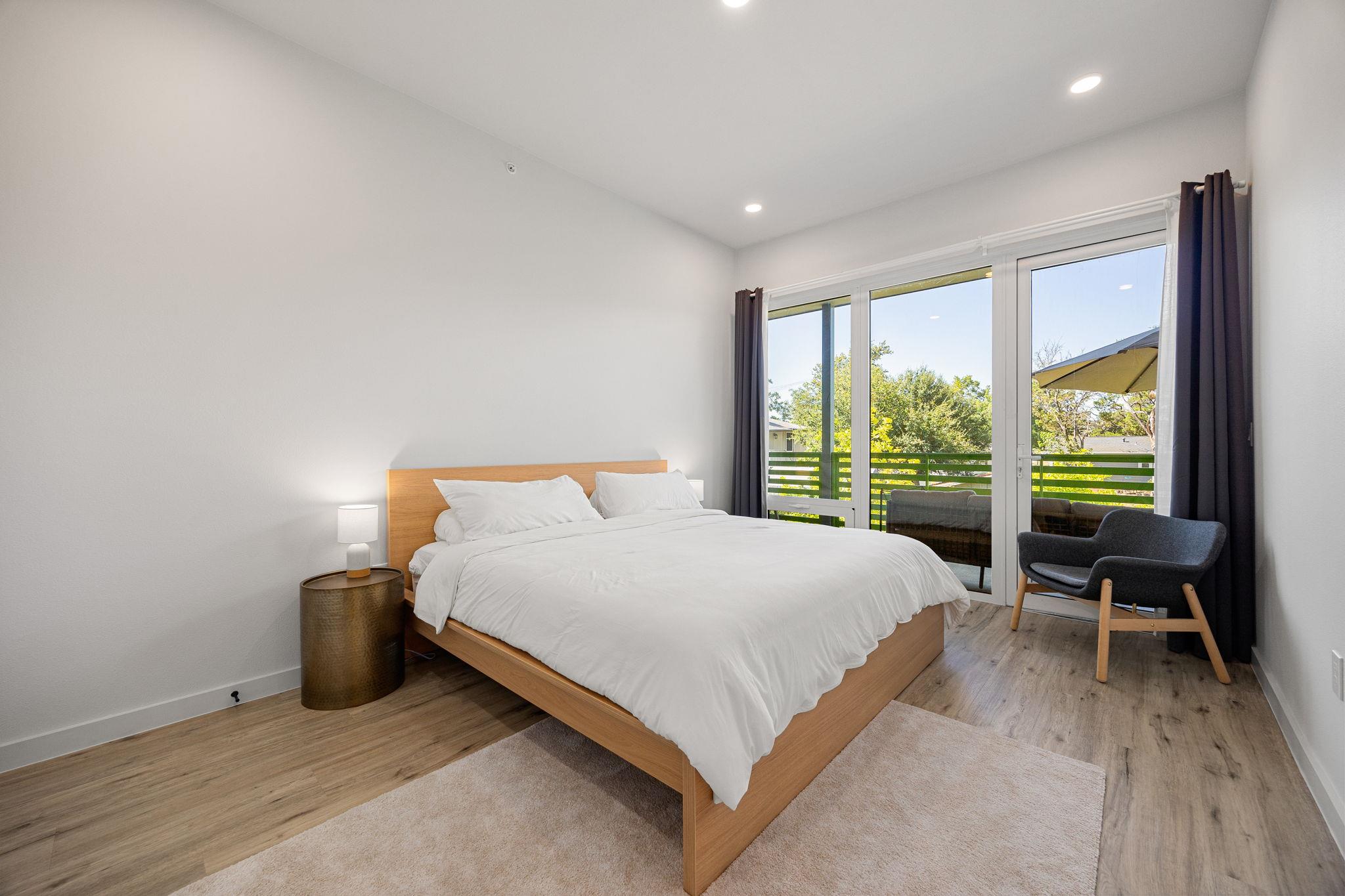 4004 Banister Ln # 215, Austin, TX 78704