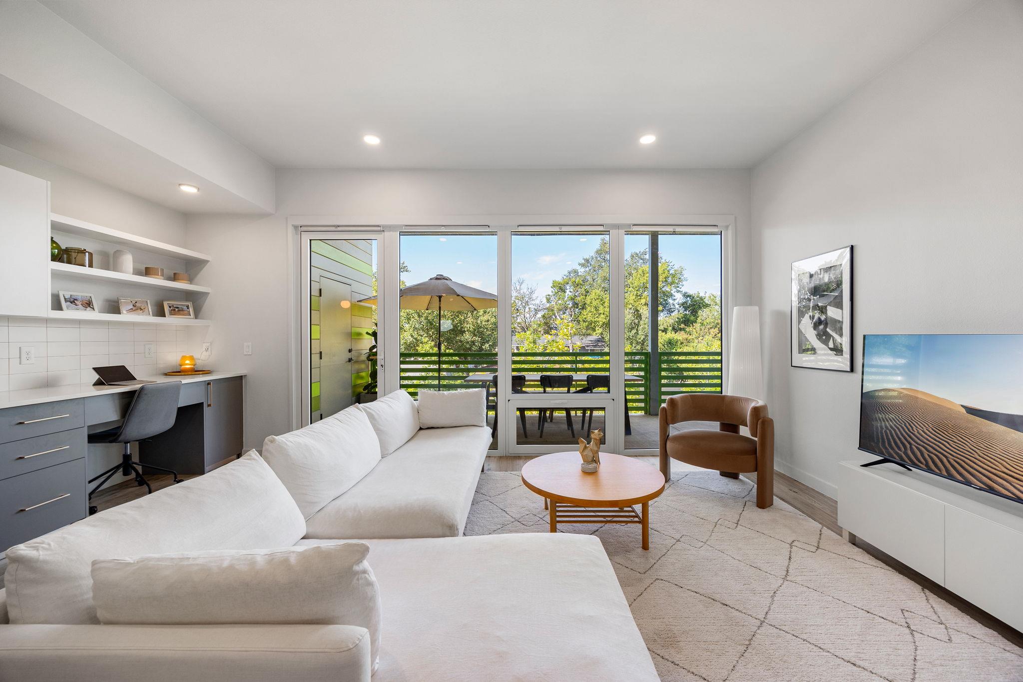 4004 Banister Ln # 215, Austin, TX 78704