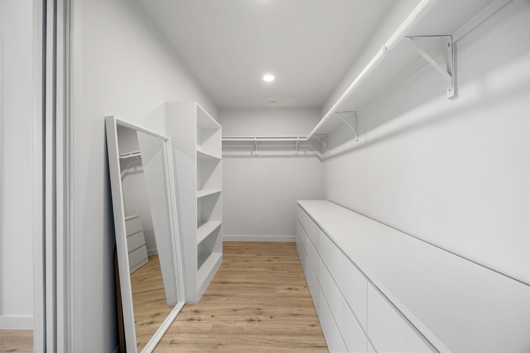 4004 Banister Ln # 215, Austin, TX 78704