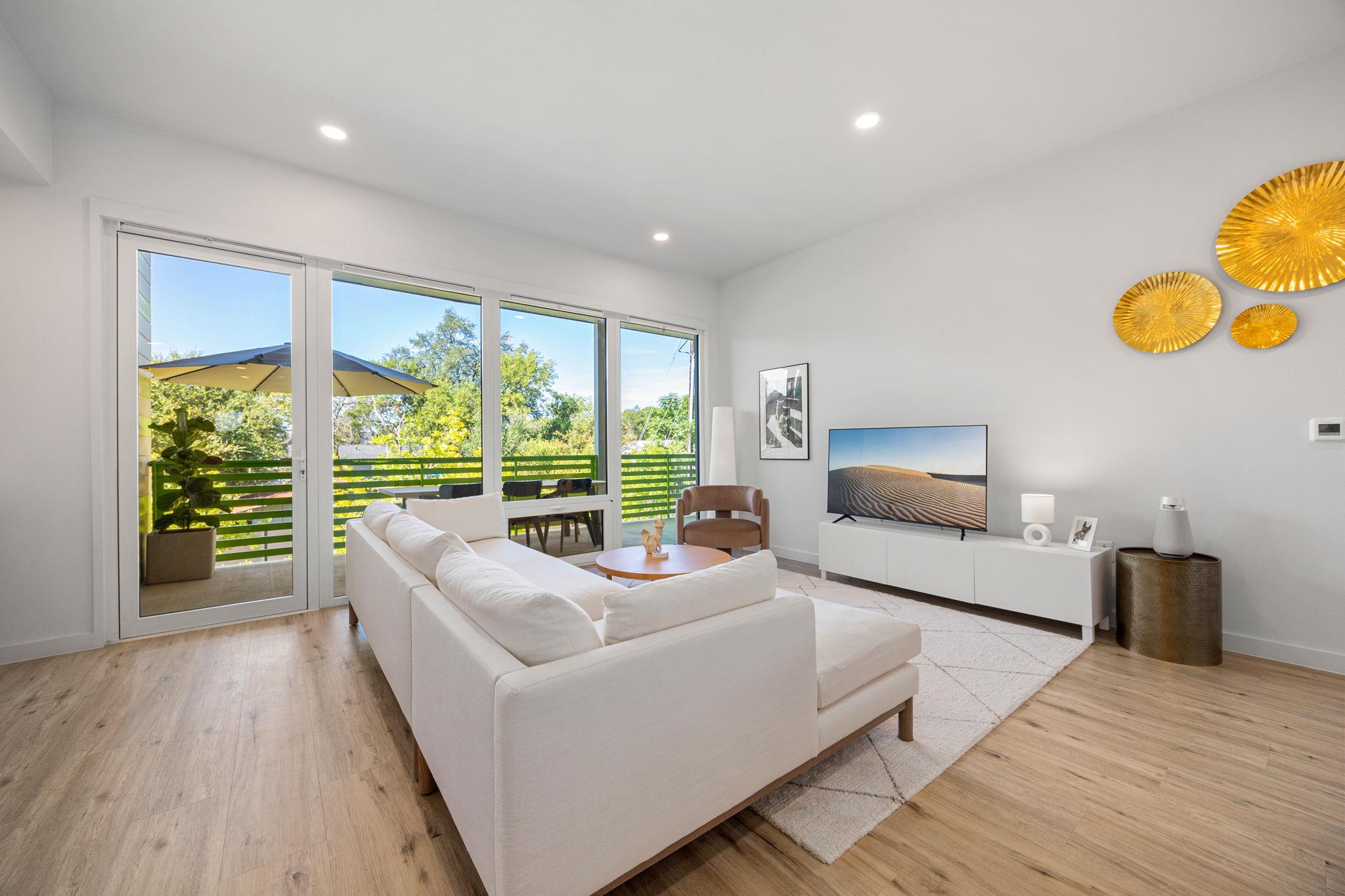 4004 Banister Ln # 215, Austin, TX 78704