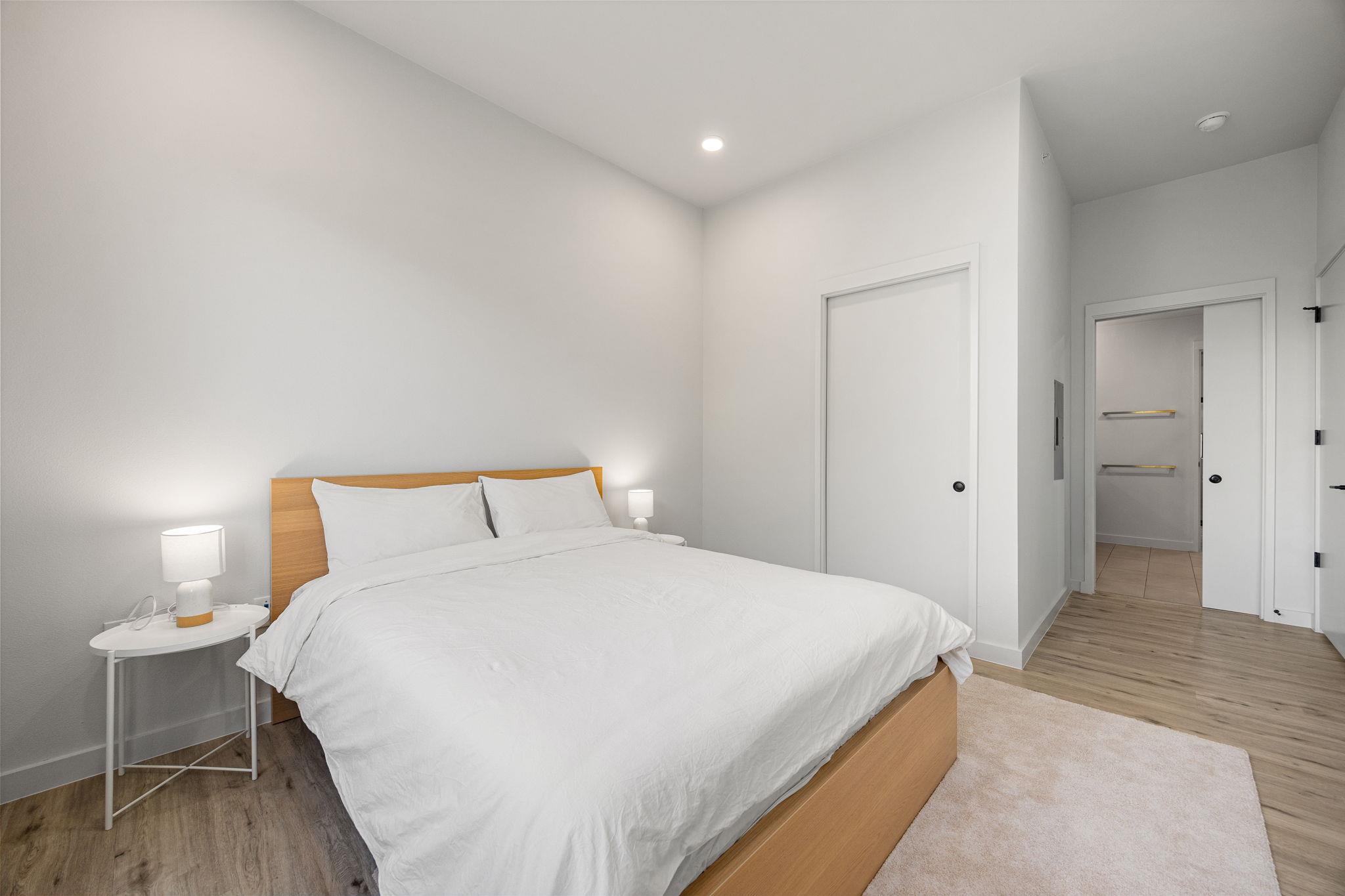 4004 Banister Ln # 215, Austin, TX 78704