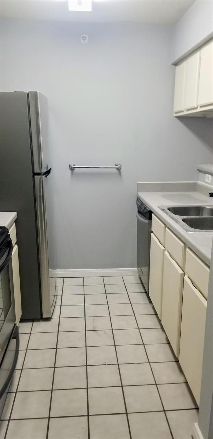 501 W 26th St # 327, Austin, TX 78705