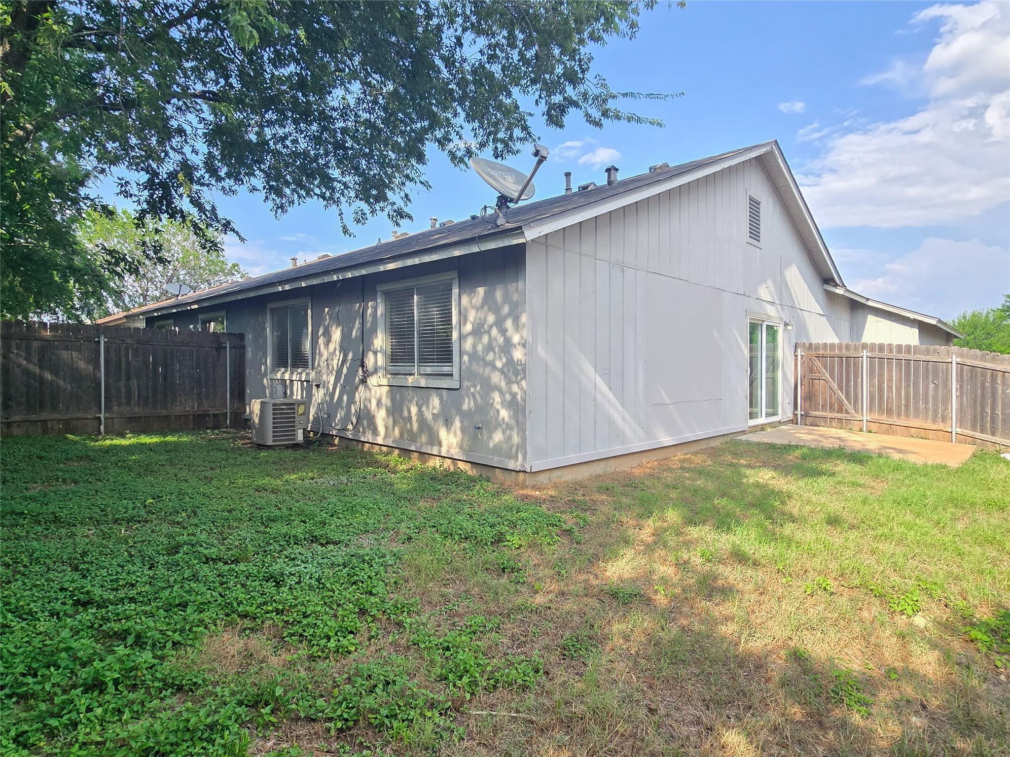 626 Greenlawn Blvd, Round Rock, TX 78664