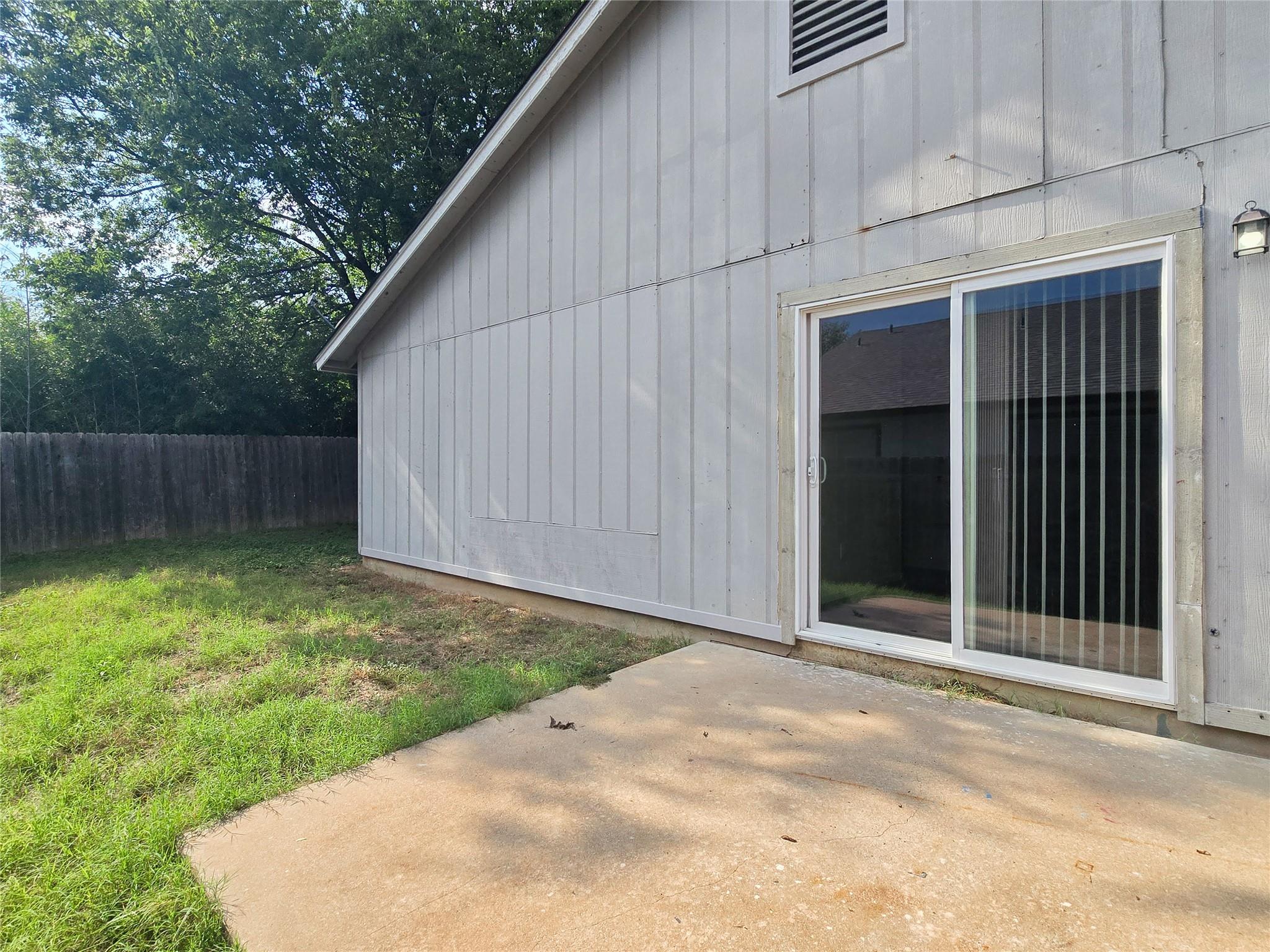 626 Greenlawn Blvd, Round Rock, TX 78664