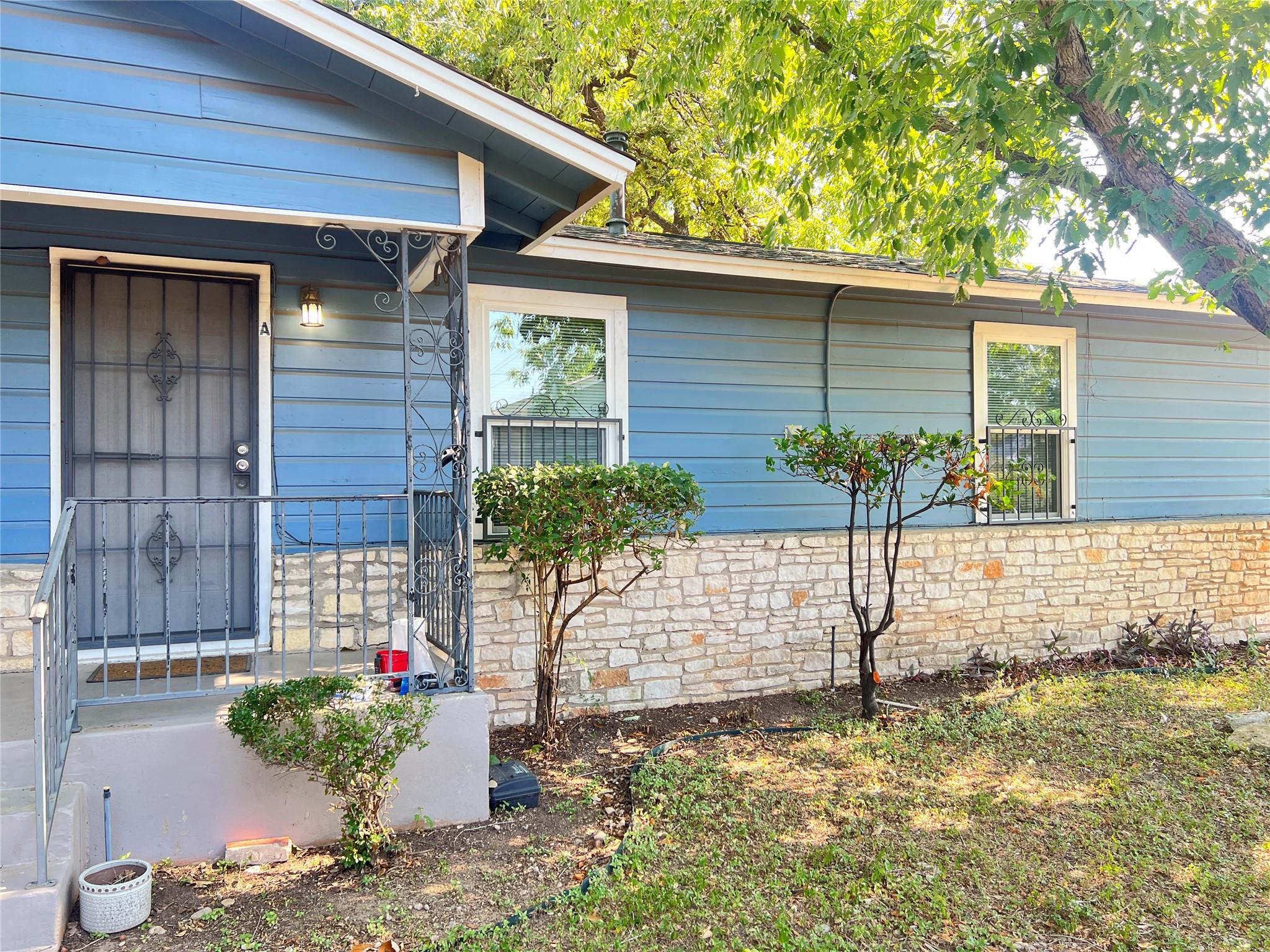 1114 Tillery St # B, Austin, TX 78702
