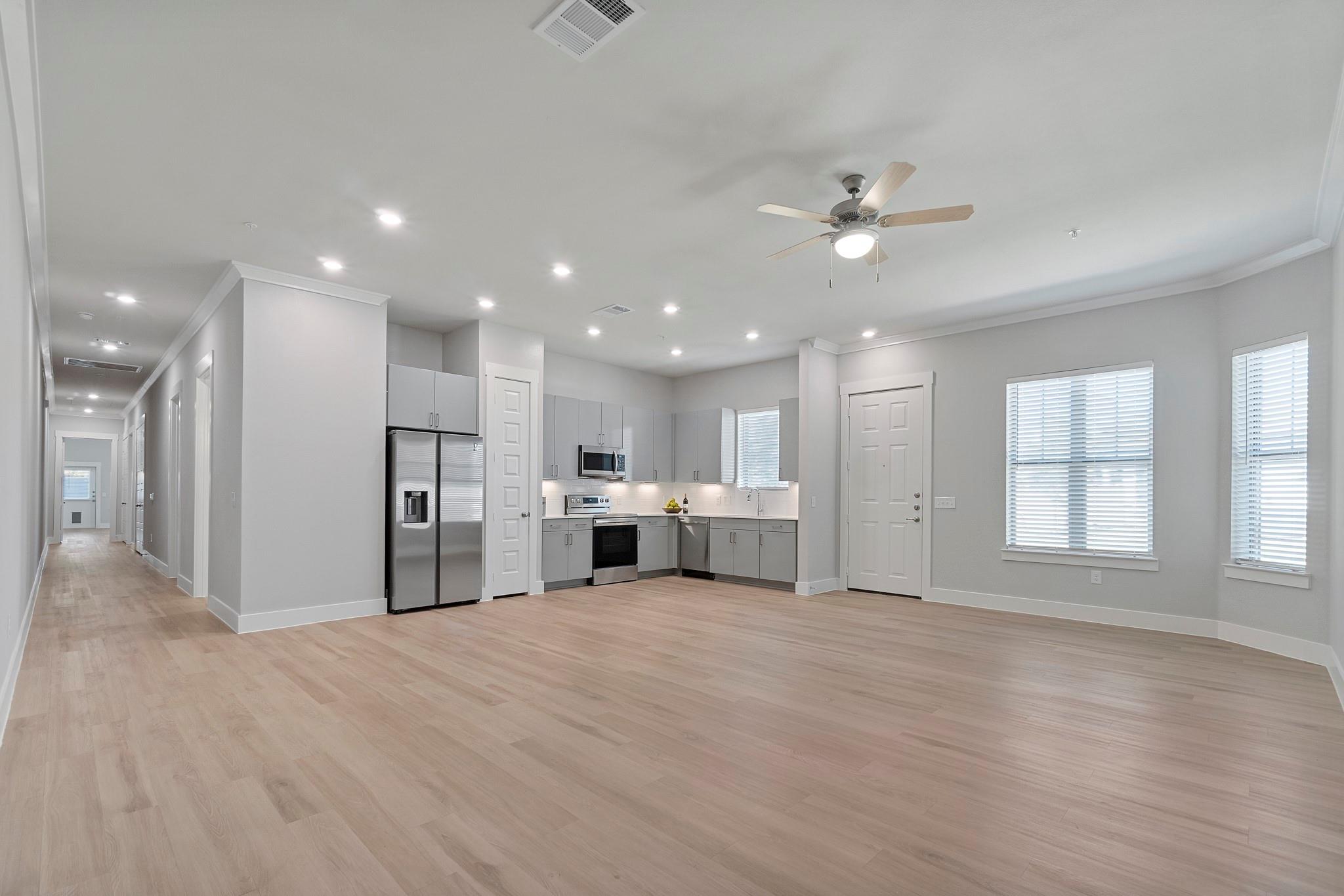 865 Limmer Loop # 1024, Hutto, TX 78634