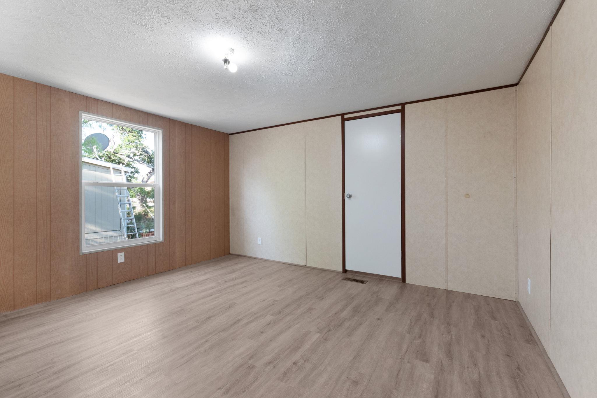 3451 Gardenia St, Kingsland, TX 78639