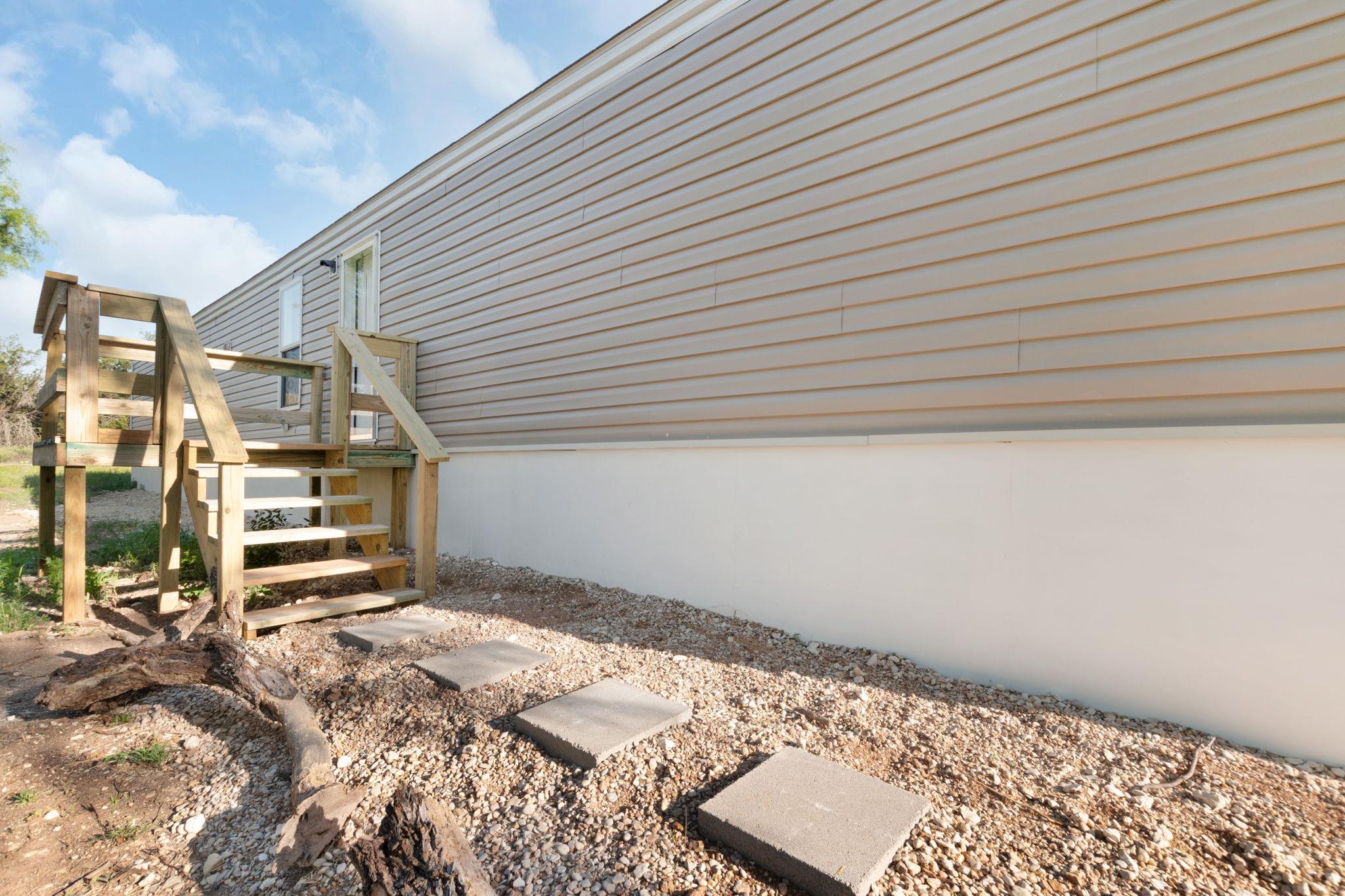 3451 Gardenia St, Kingsland, TX 78639