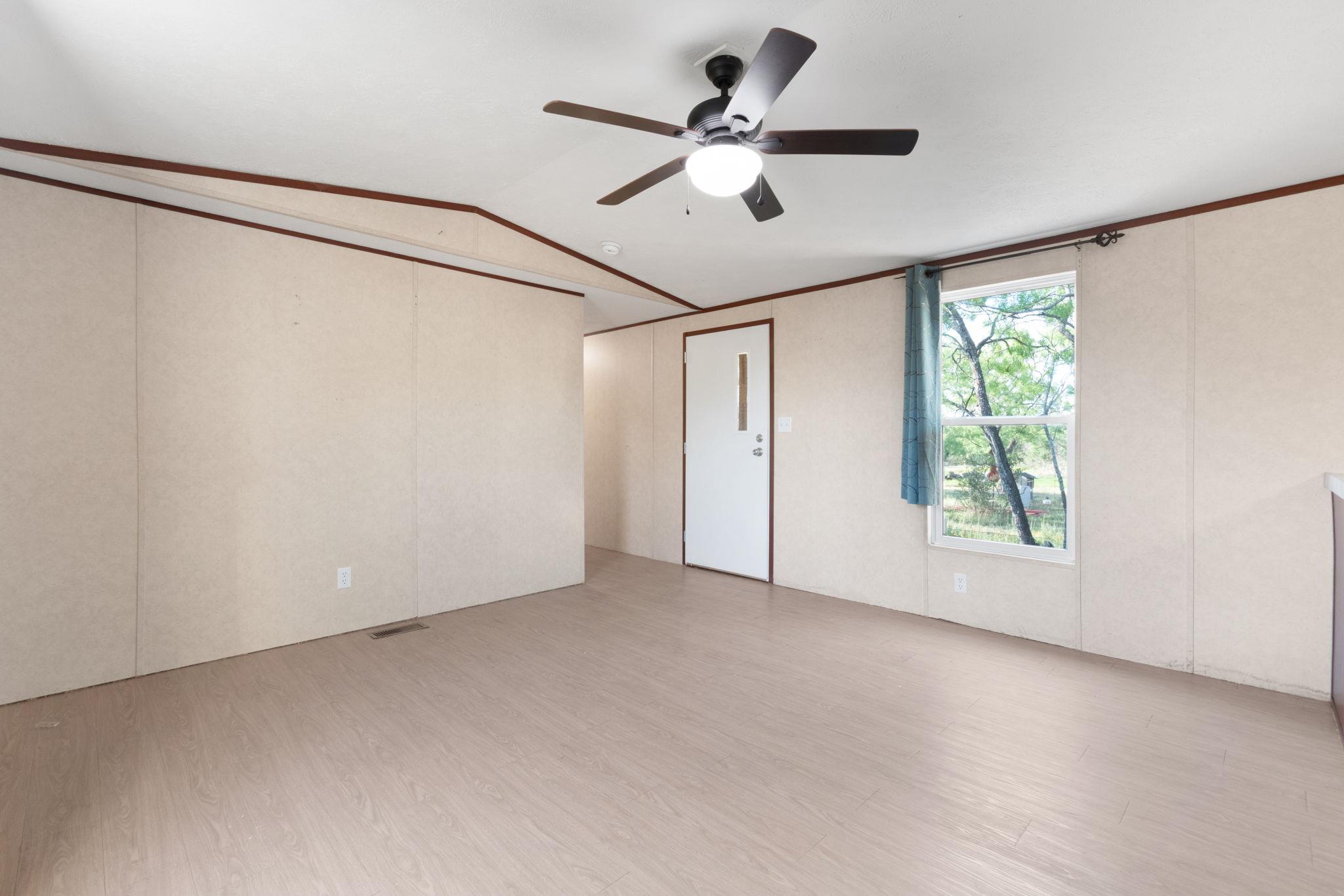 3451 Gardenia St, Kingsland, TX 78639