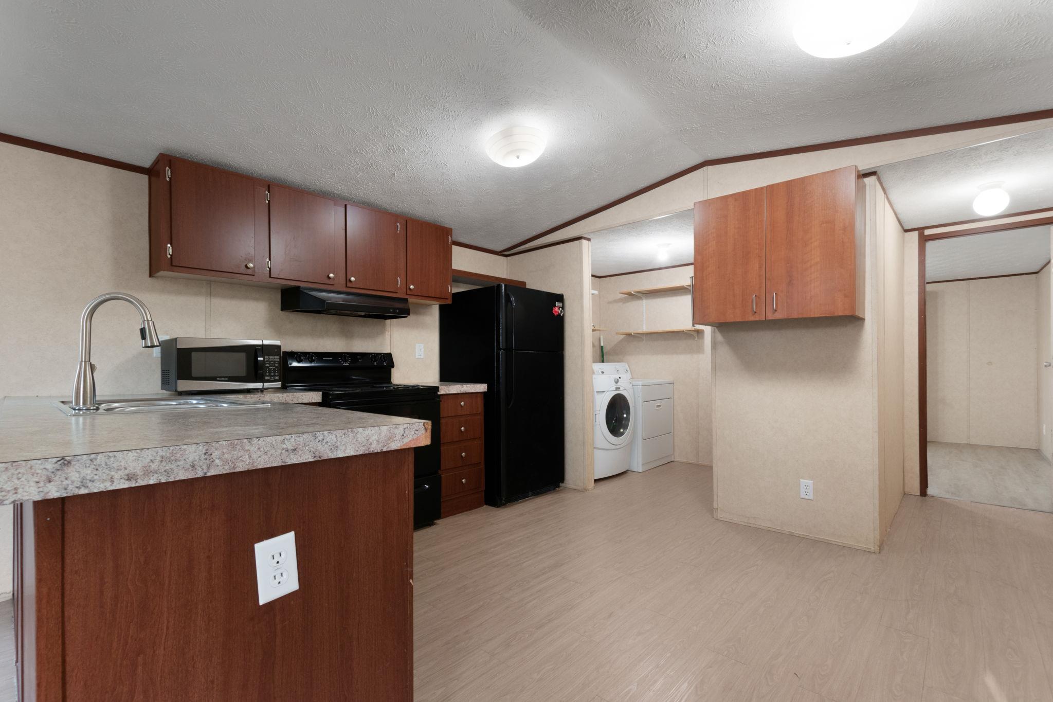 3451 Gardenia St, Kingsland, TX 78639