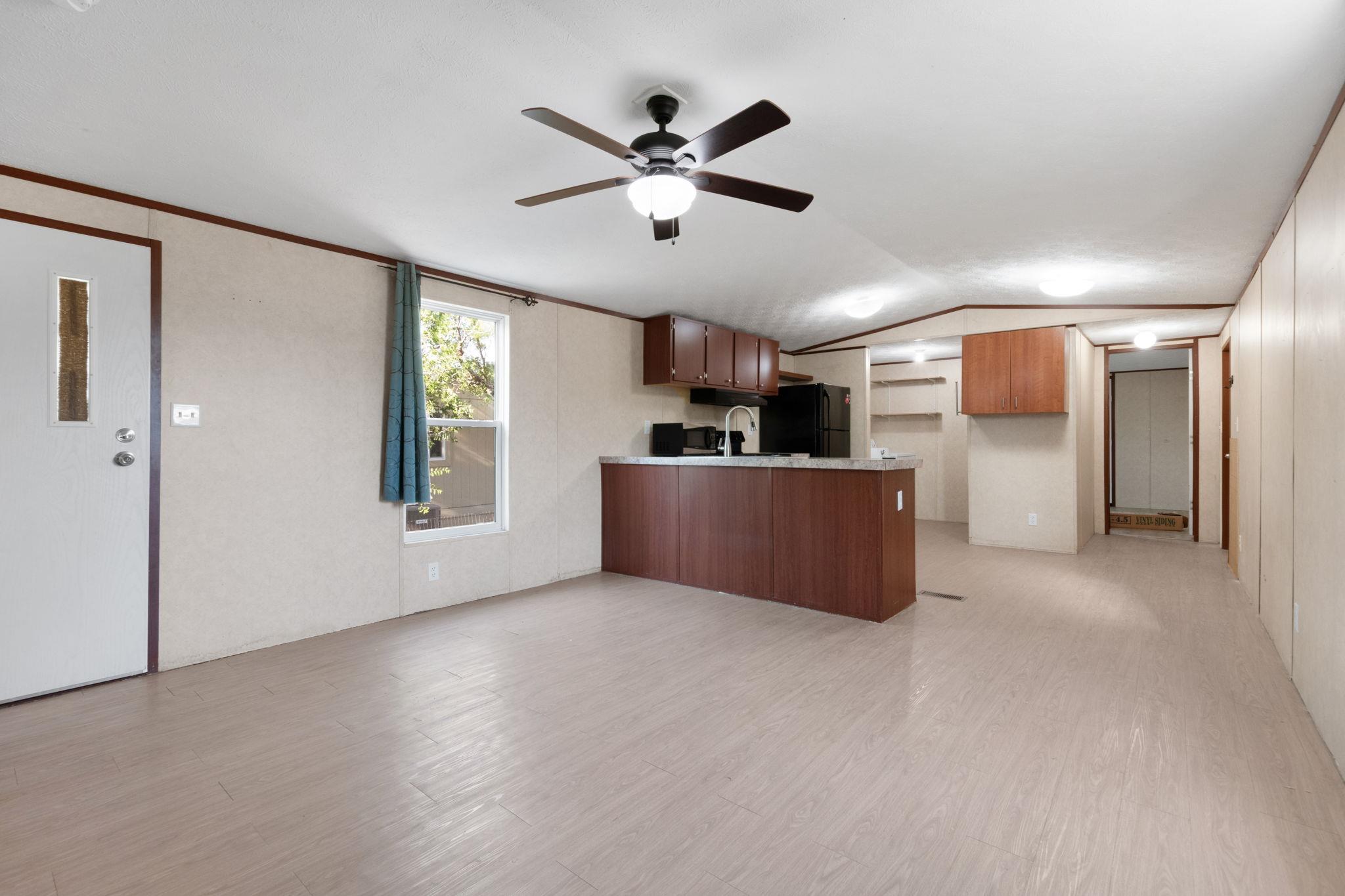 3451 Gardenia St, Kingsland, TX 78639