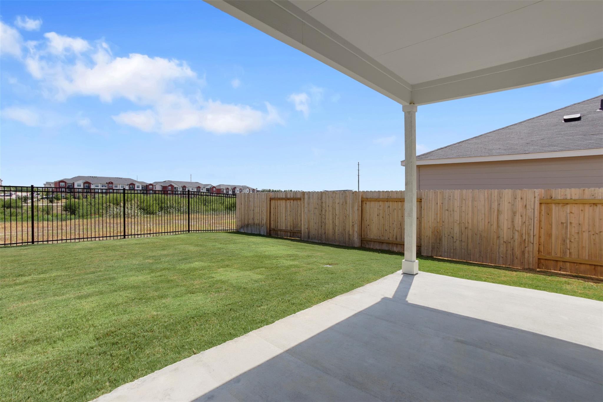 121 FLORA VISTA St, San Marcos, TX 78666