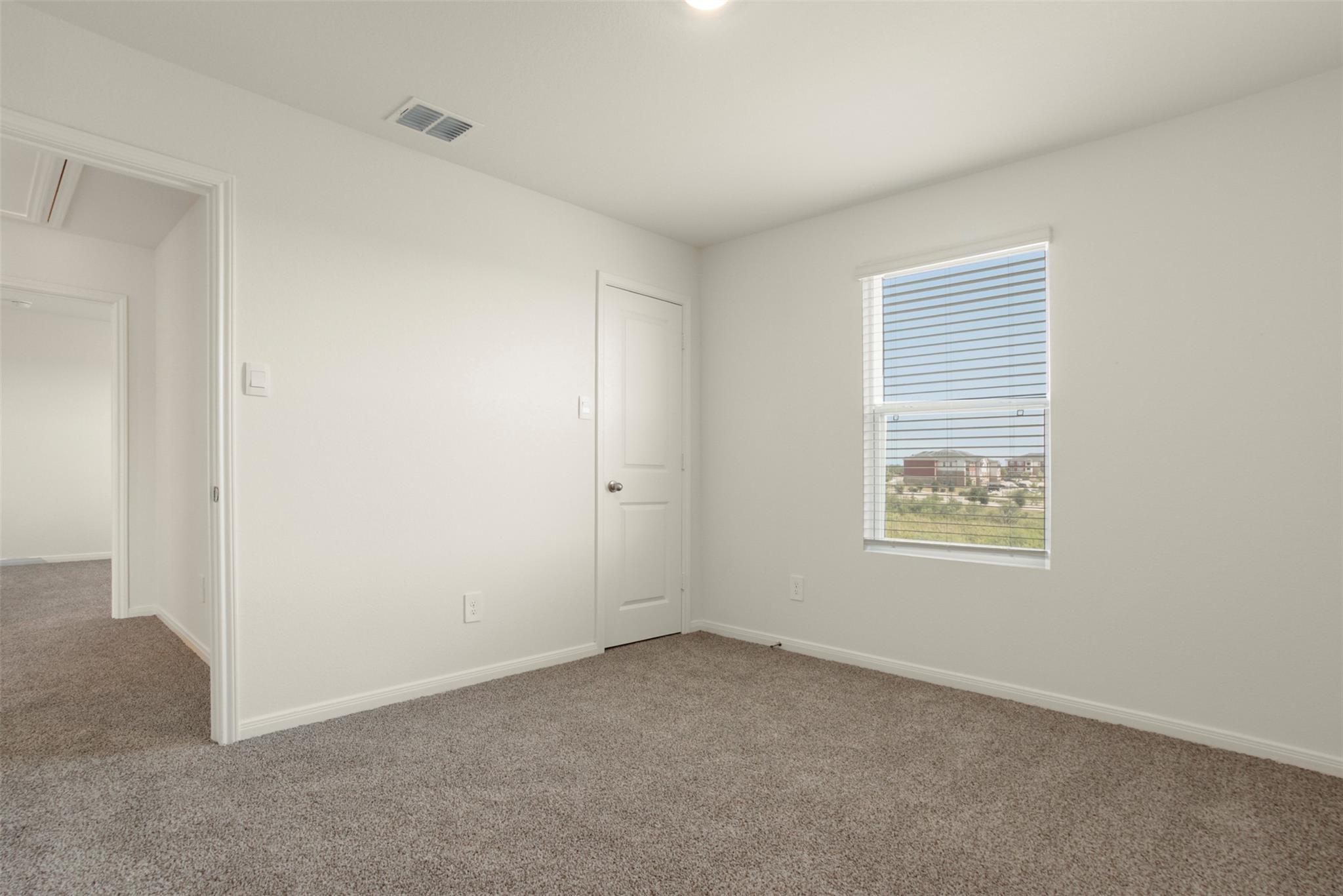 121 FLORA VISTA St, San Marcos, TX 78666