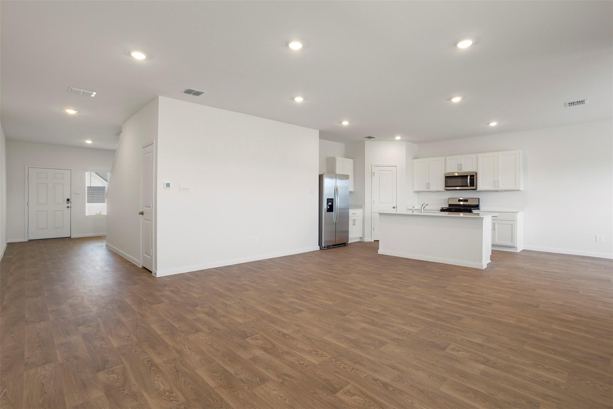 121 FLORA VISTA St, San Marcos, TX 78666