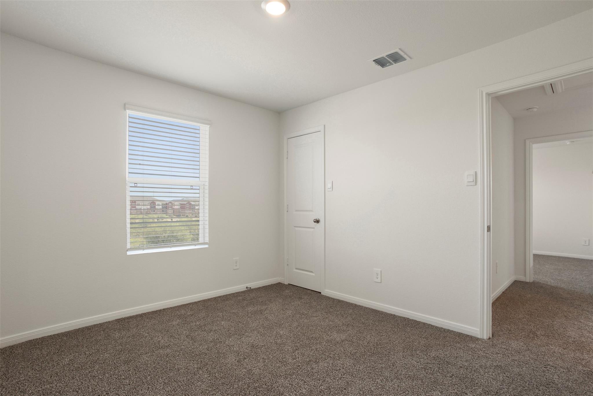 121 FLORA VISTA St, San Marcos, TX 78666