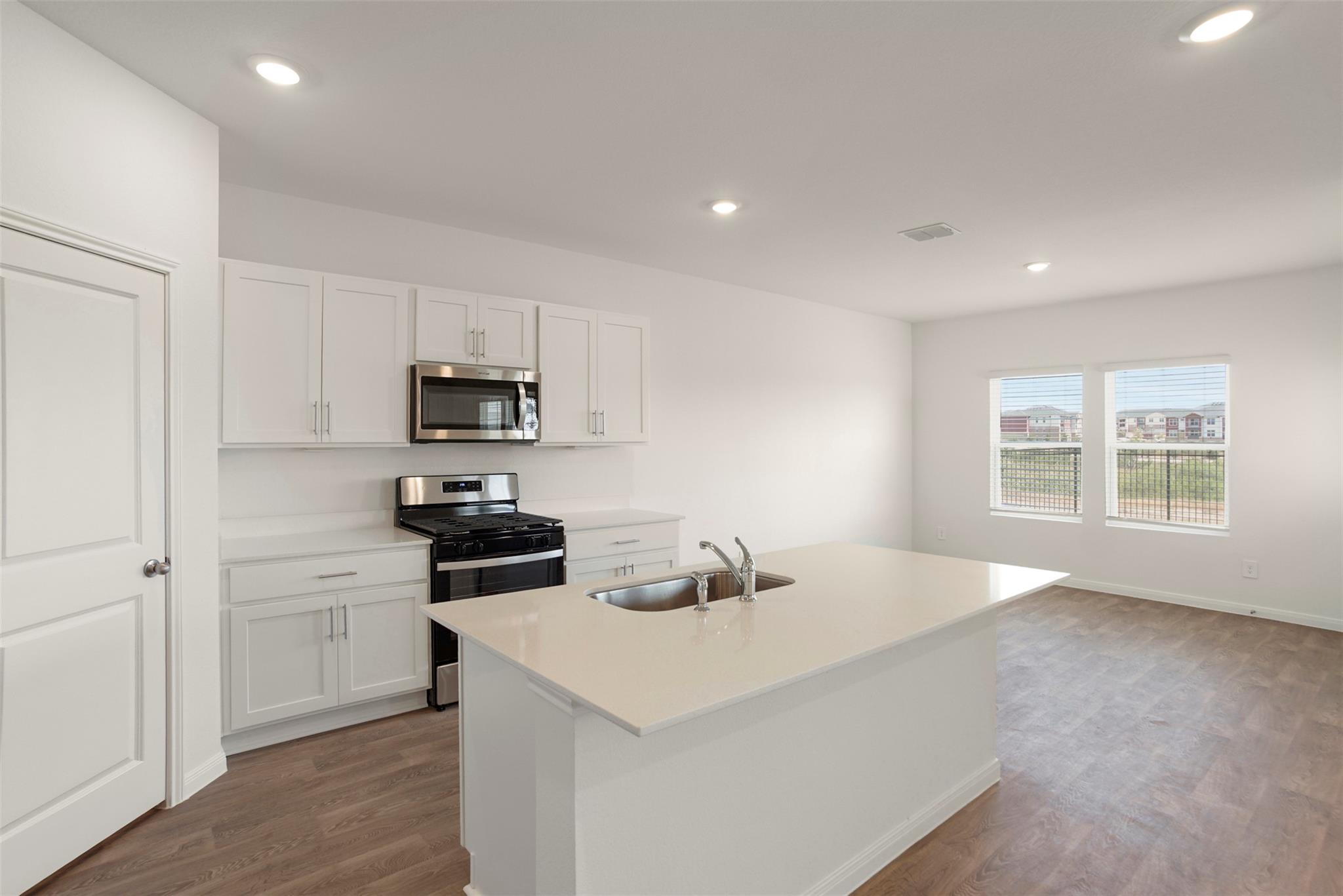 121 FLORA VISTA St, San Marcos, TX 78666