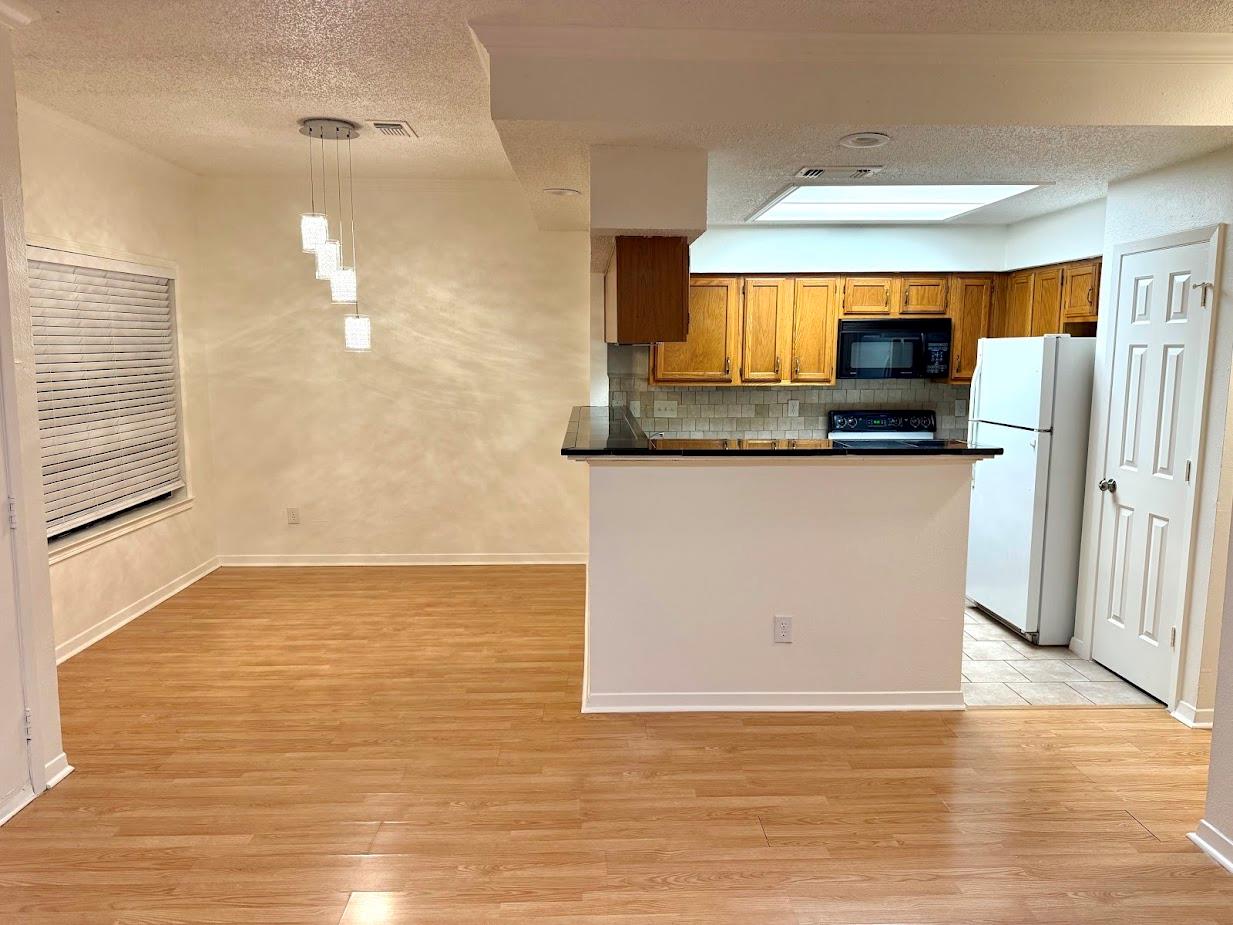 915 W 23rd St # 108, Austin, TX 78705