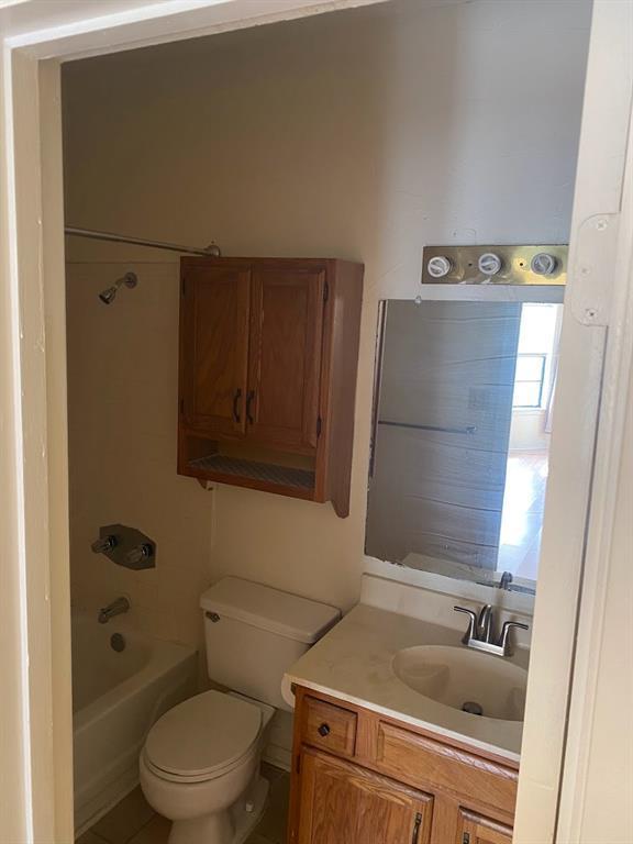 915 W 23rd St # 108, Austin, TX 78705