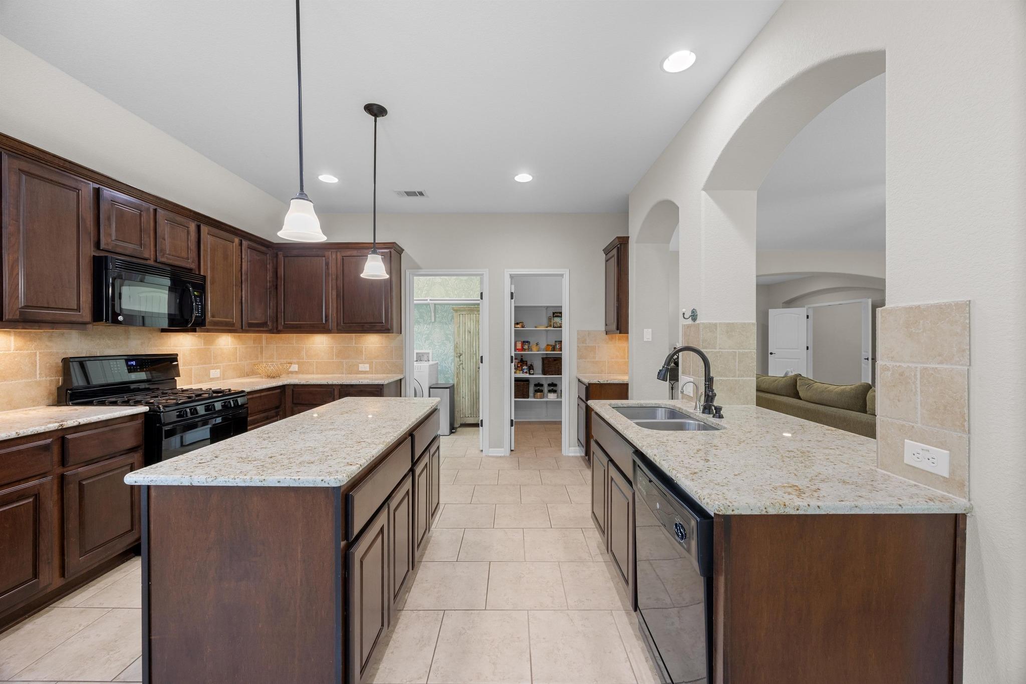 2408 Sweetwater Ln, Cedar Park, TX 78613