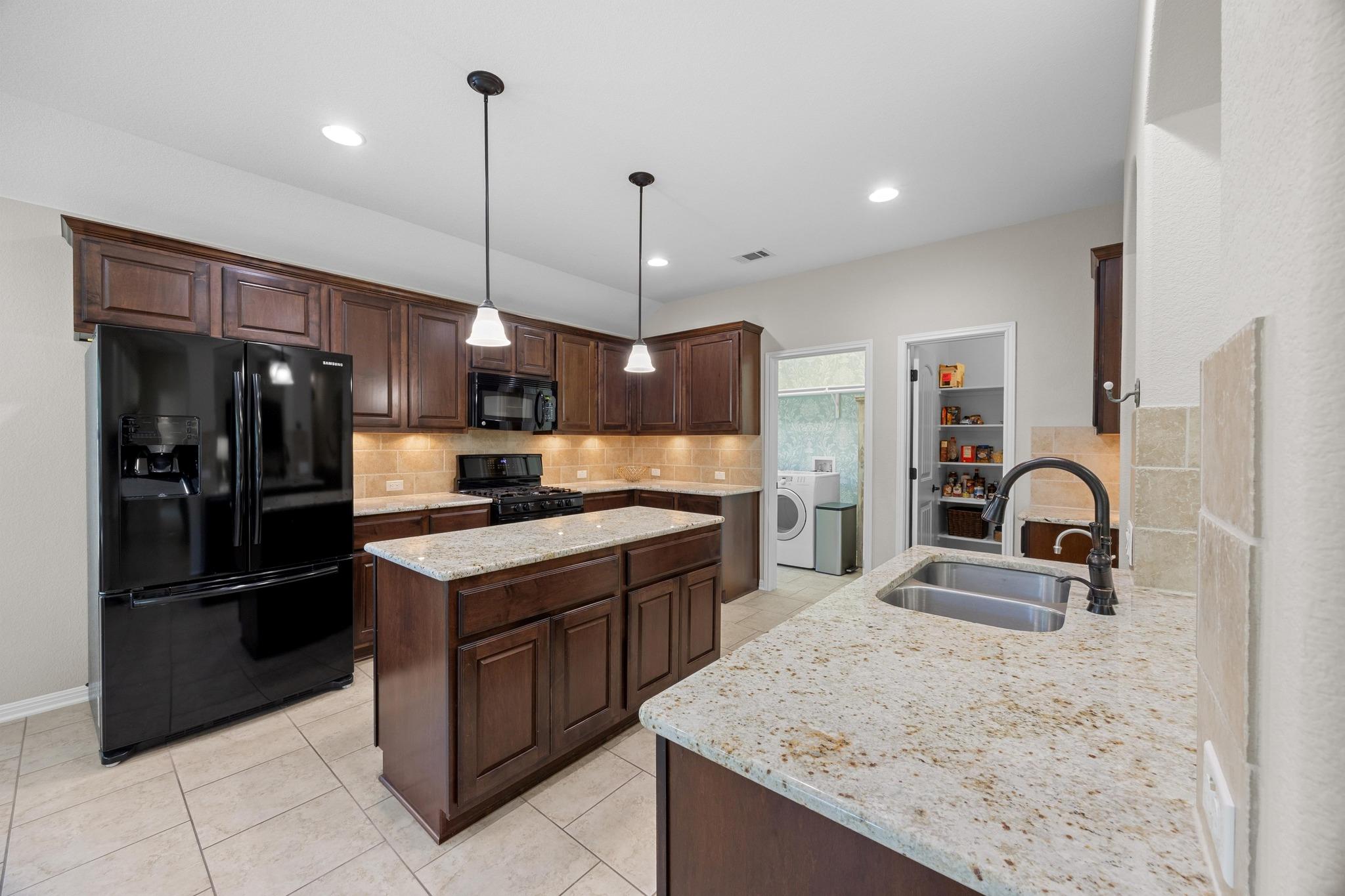 2408 Sweetwater Ln, Cedar Park, TX 78613