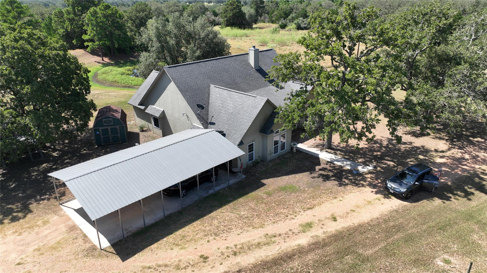 213 Joe Cole Ln, Smithville, TX 78957