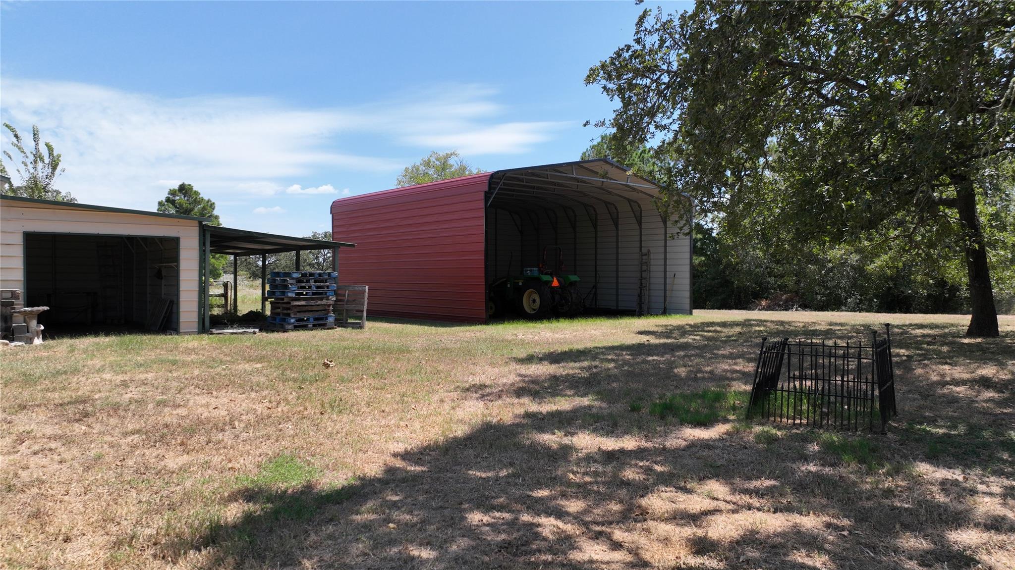 213 Joe Cole Ln, Smithville, TX 78957