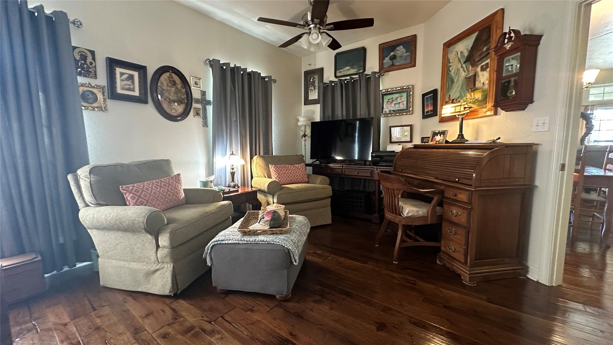 213 Joe Cole Ln, Smithville, TX 78957