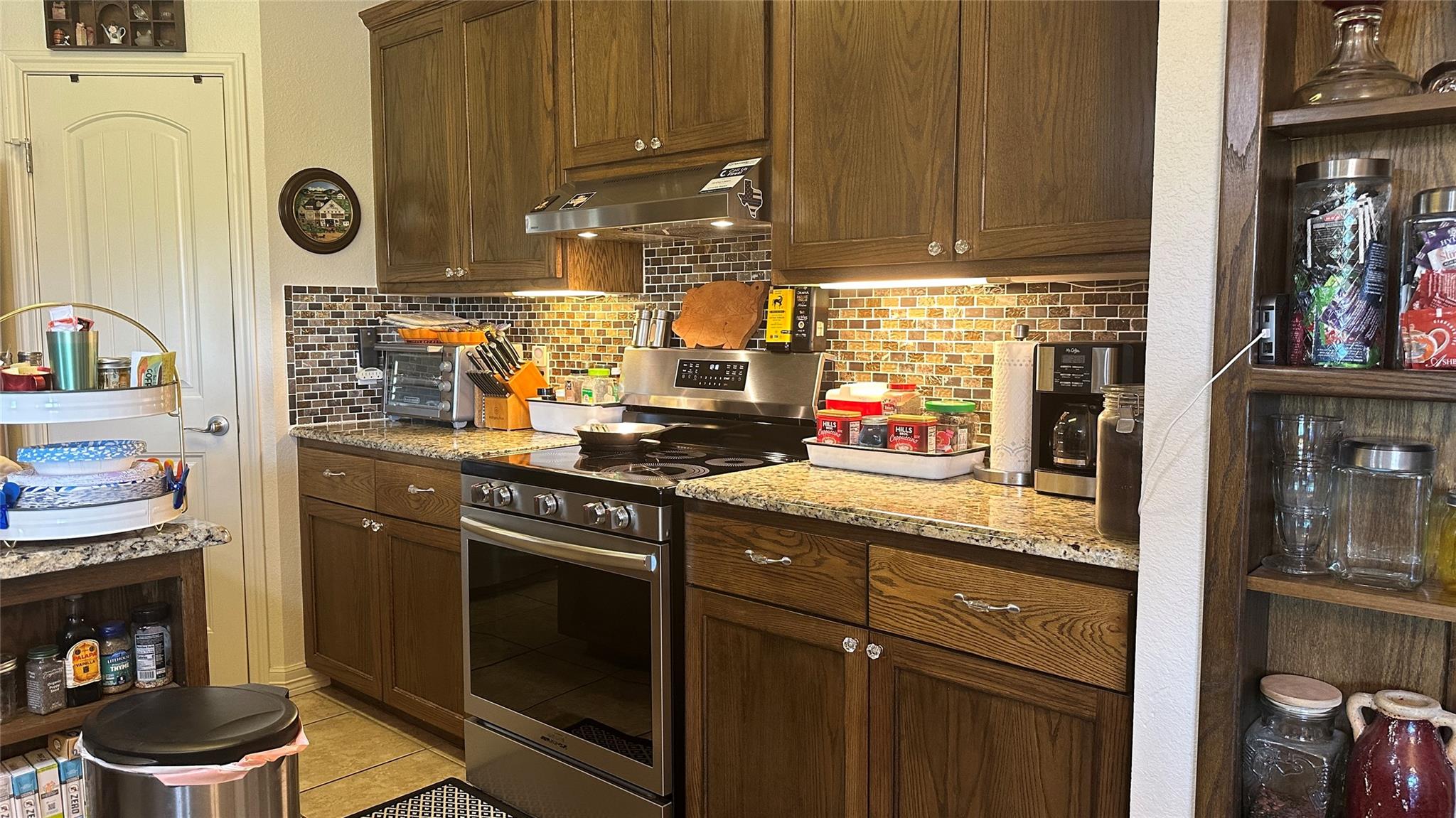 213 Joe Cole Ln, Smithville, TX 78957