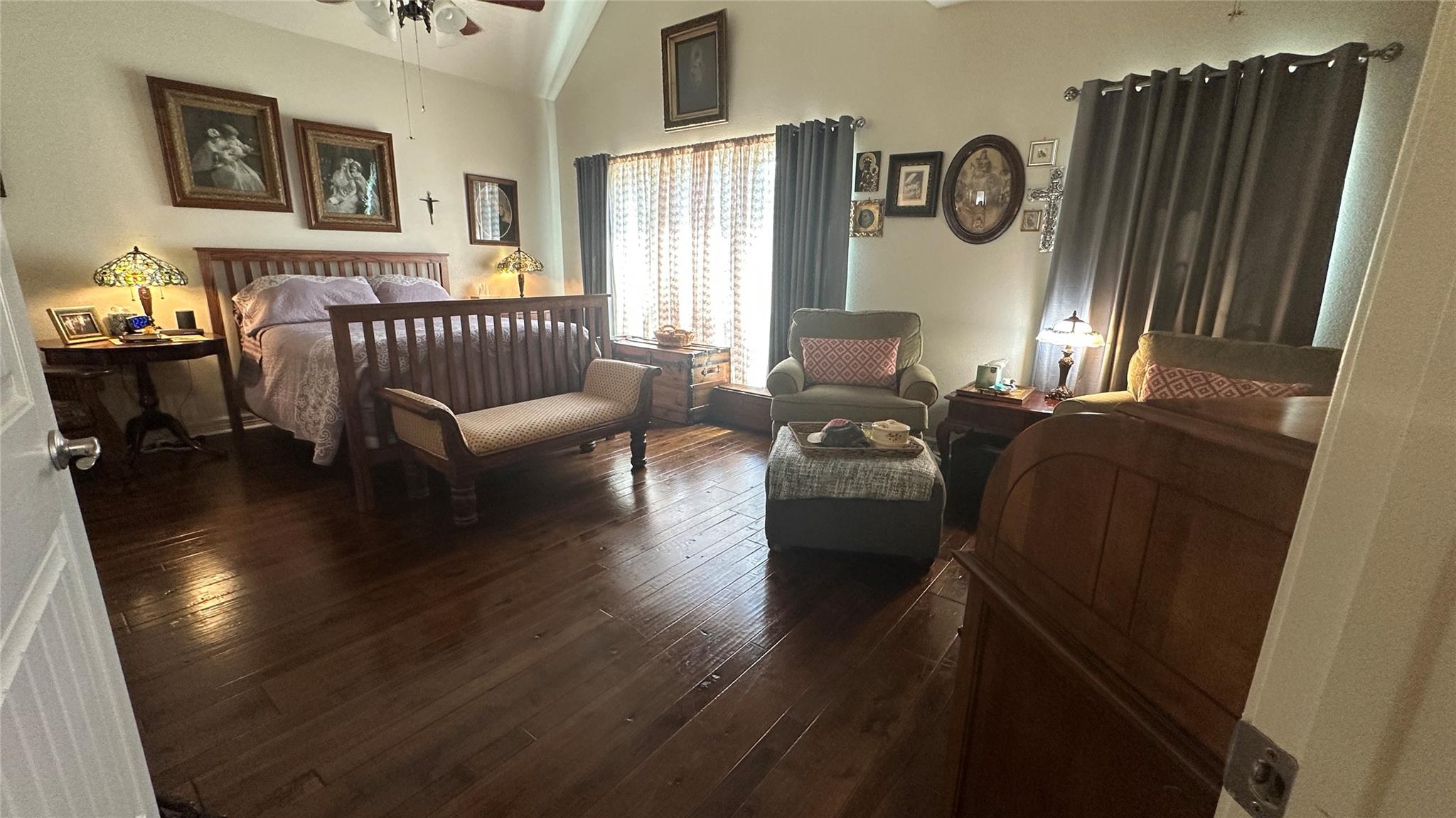 213 Joe Cole Ln, Smithville, TX 78957