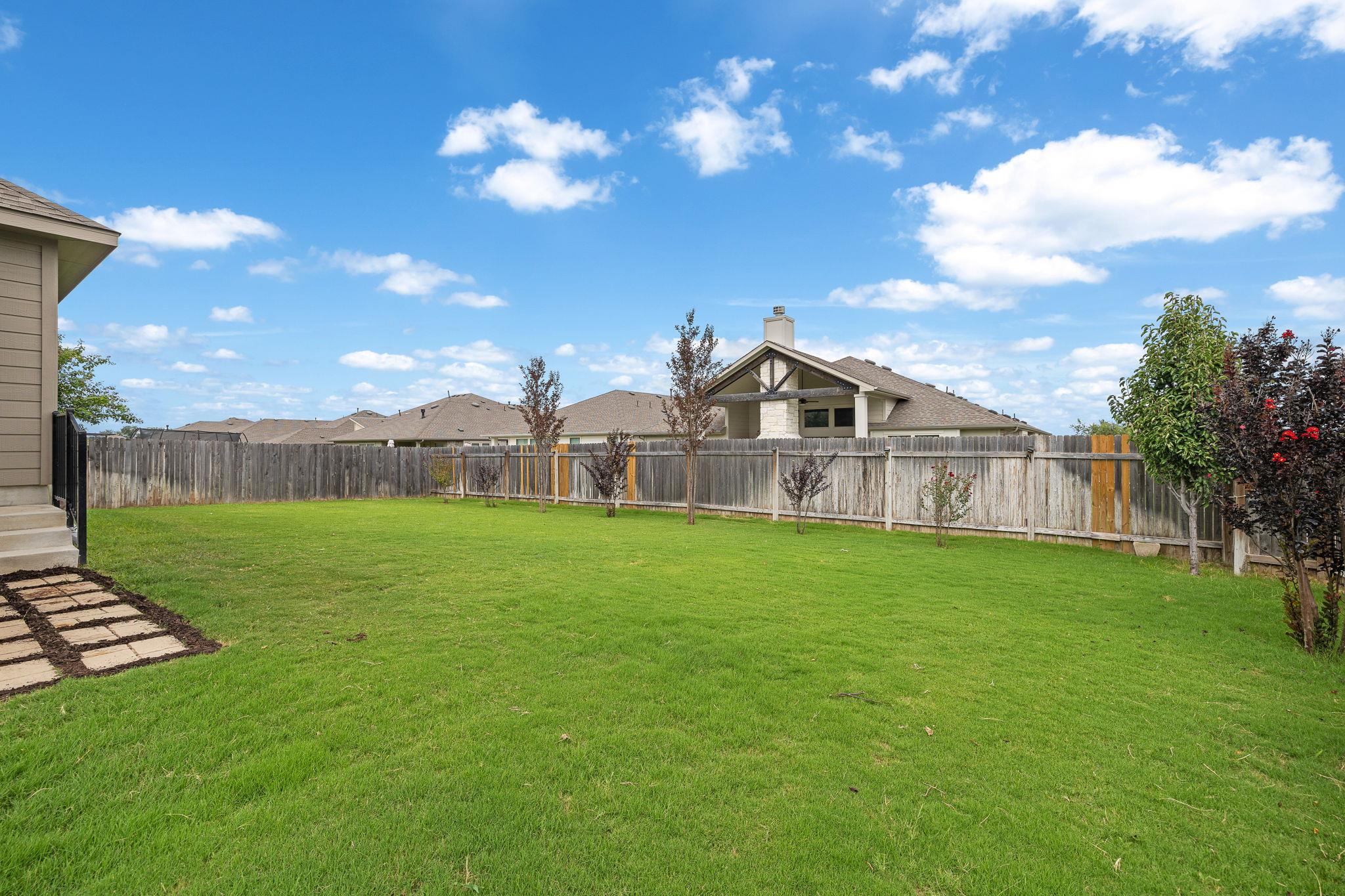 249 Tanda Ln, Hutto, TX 78634