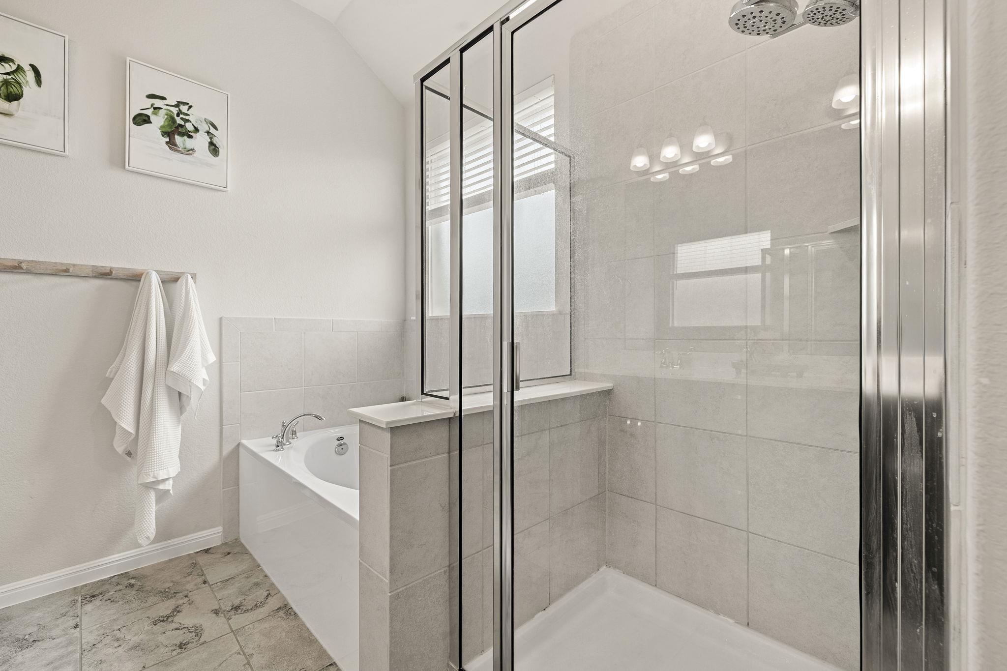 249 Tanda Ln, Hutto, TX 78634