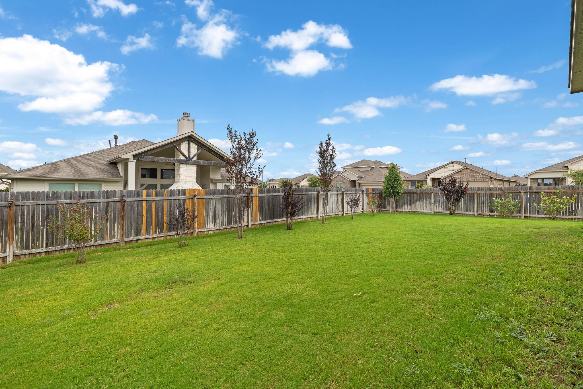 249 Tanda Ln, Hutto, TX 78634