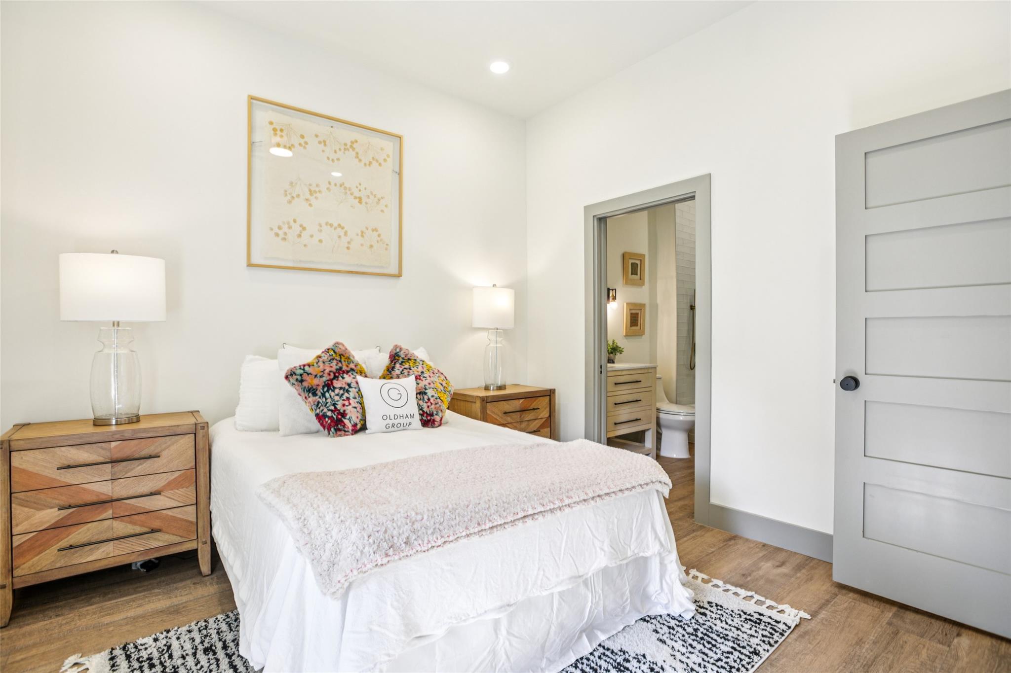 2450 Wickersham Ln # 2011, Austin, TX 78741