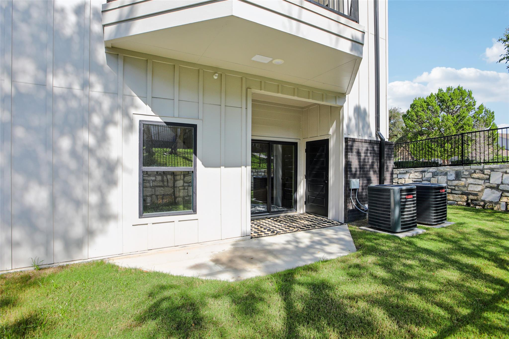 2450 Wickersham Ln # 2011, Austin, TX 78741