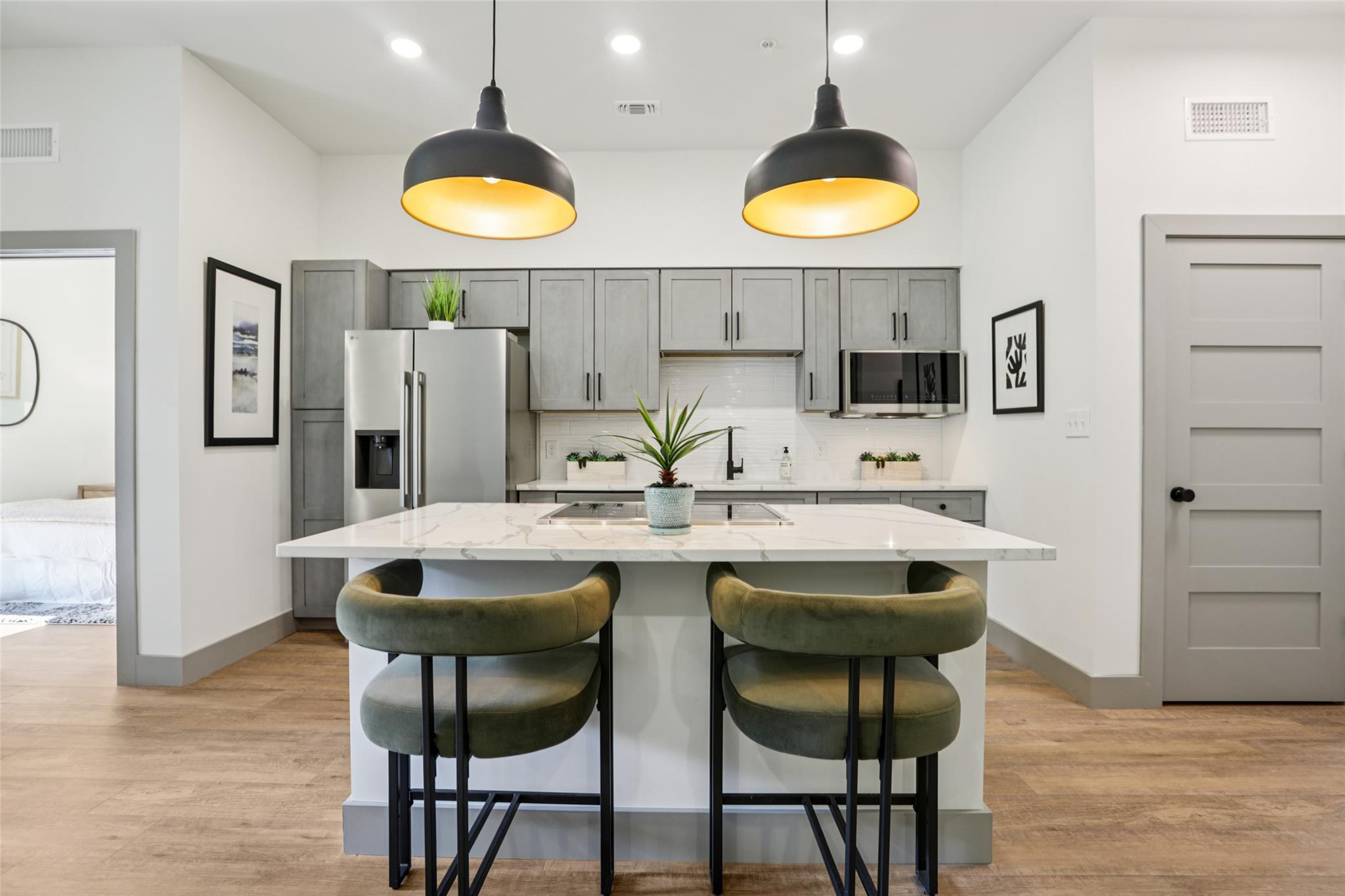 2450 Wickersham Ln # 2011, Austin, TX 78741