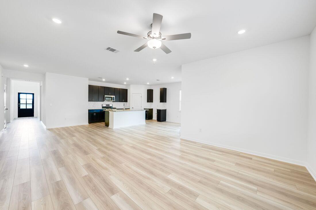 14008 Axel Johanson Dr, Del Valle, TX 78617