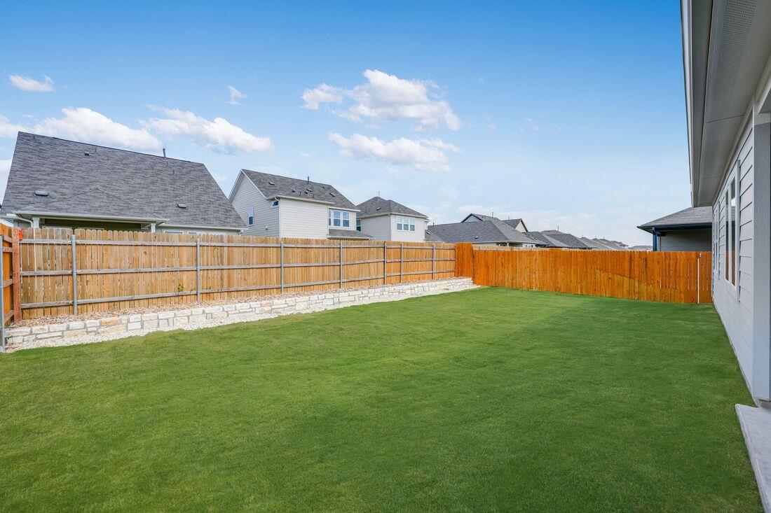 14008 Axel Johanson Dr, Del Valle, TX 78617