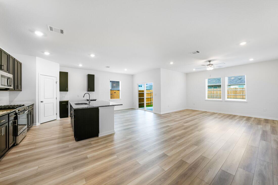 14008 Axel Johanson Dr, Del Valle, TX 78617