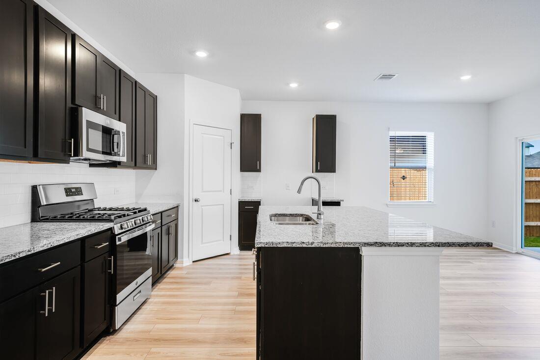 14008 Axel Johanson Dr, Del Valle, TX 78617